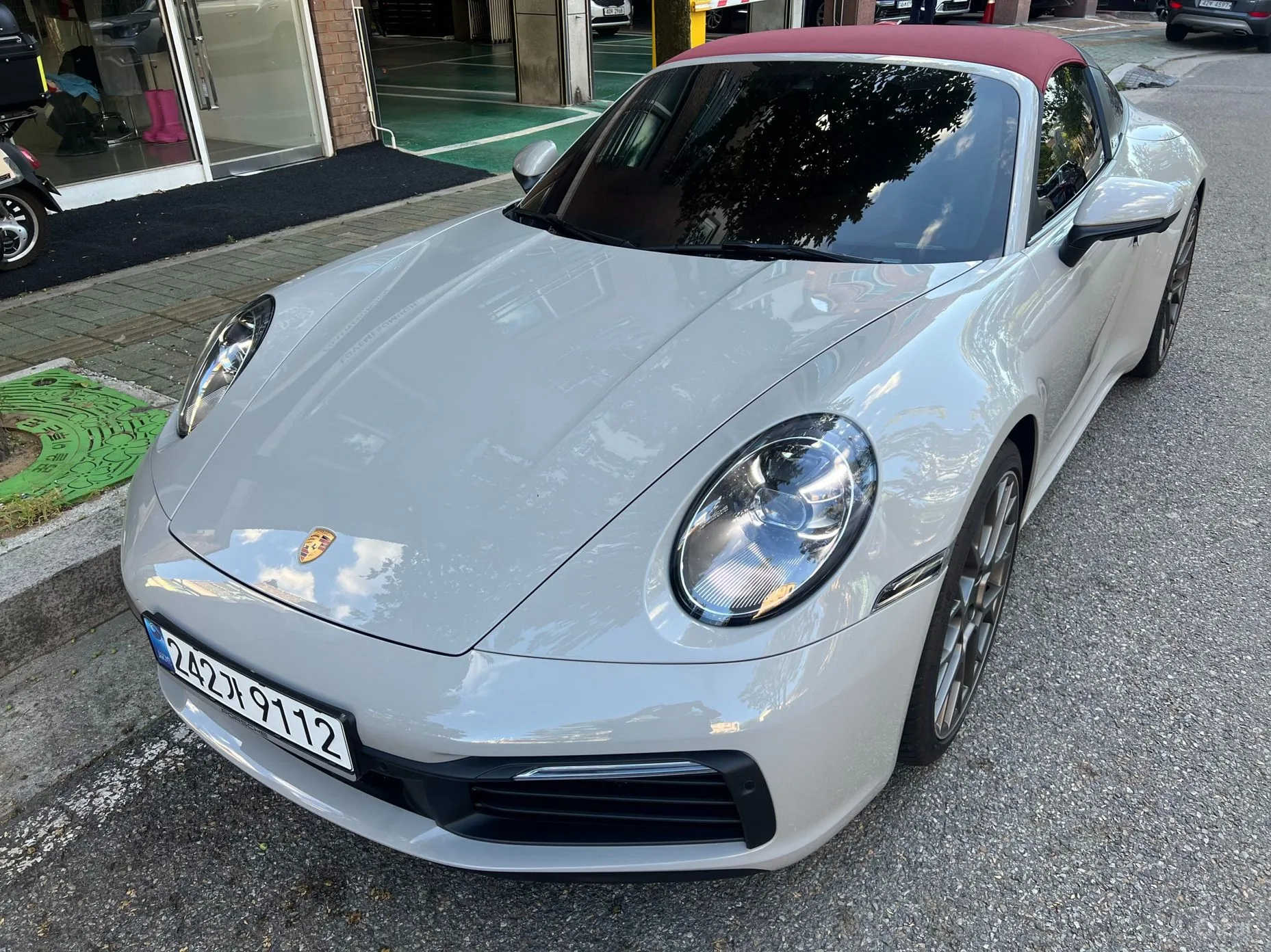 911 (992)