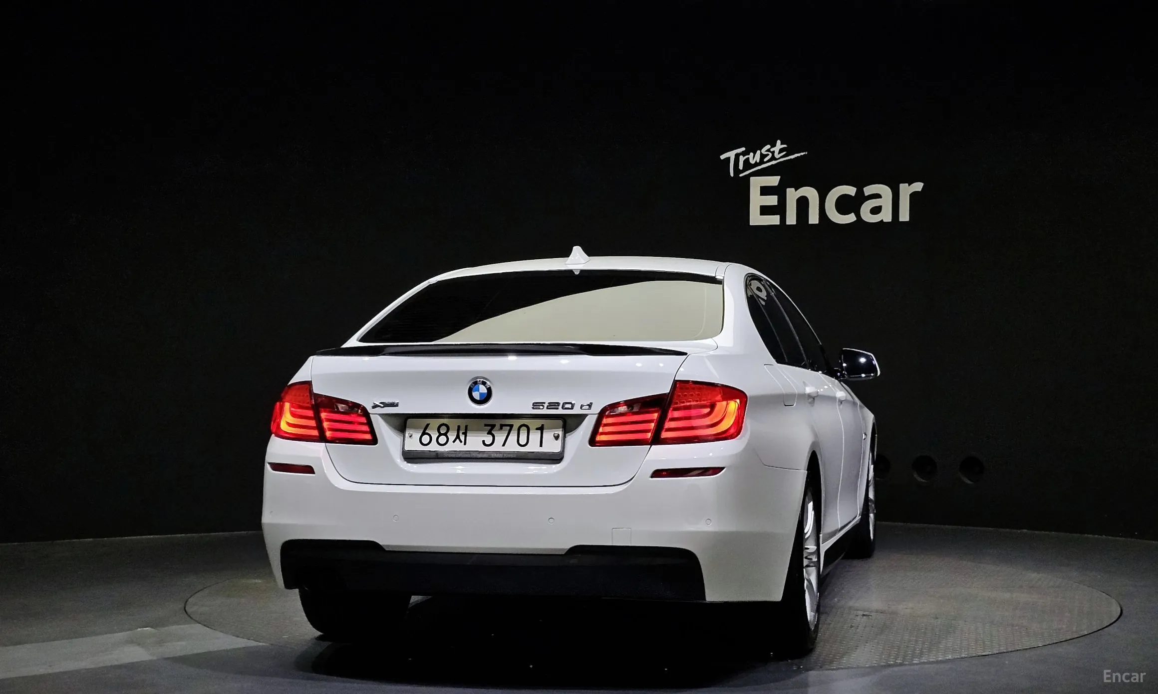 BMW 5 Series (F10) превью 3