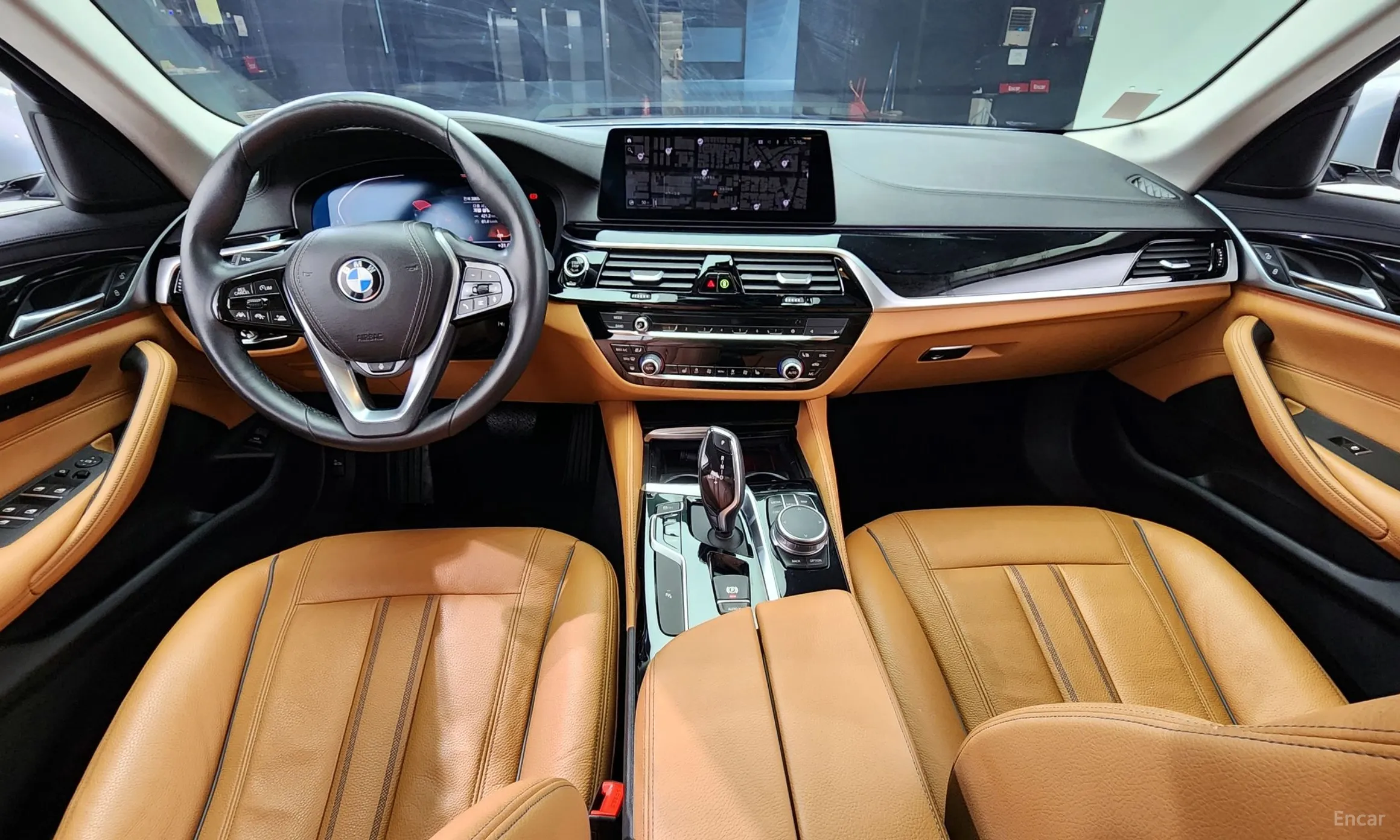 BMW 5 Series (G30) превью 4