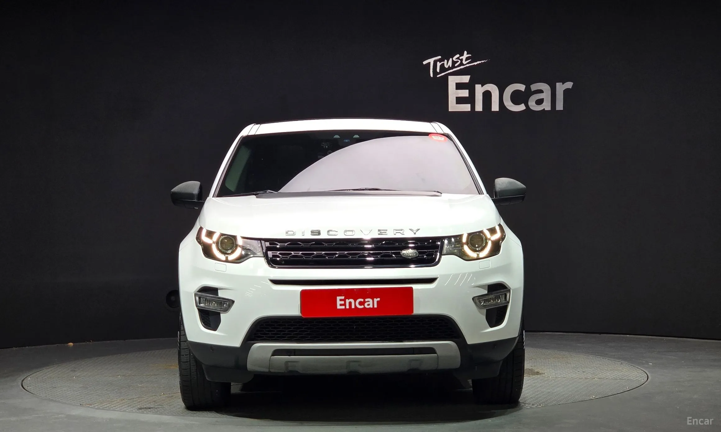 Land Rover Discovery Sports превью 2