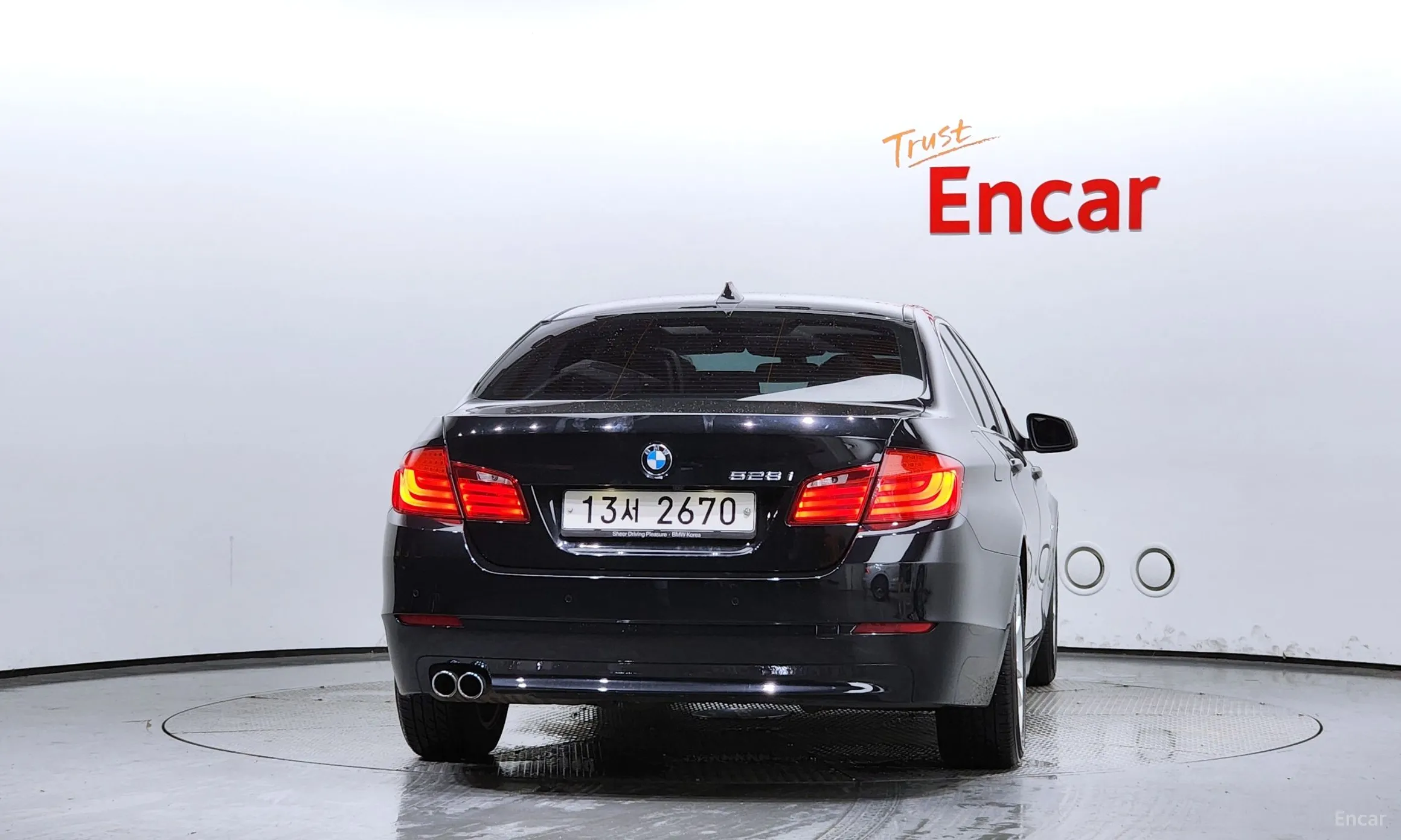 BMW 5 Series (F10) превью 3