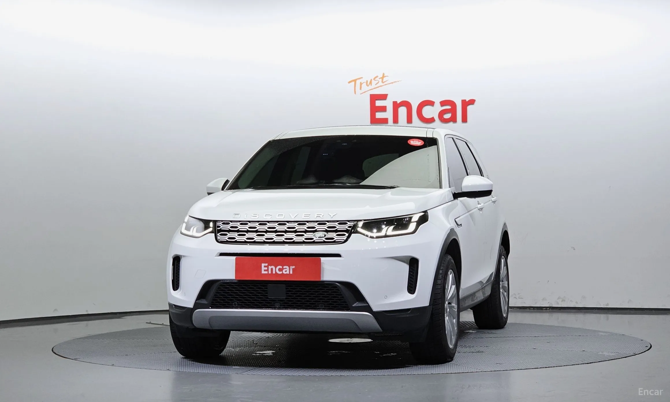 Land Rover Discovery Sports превью 2