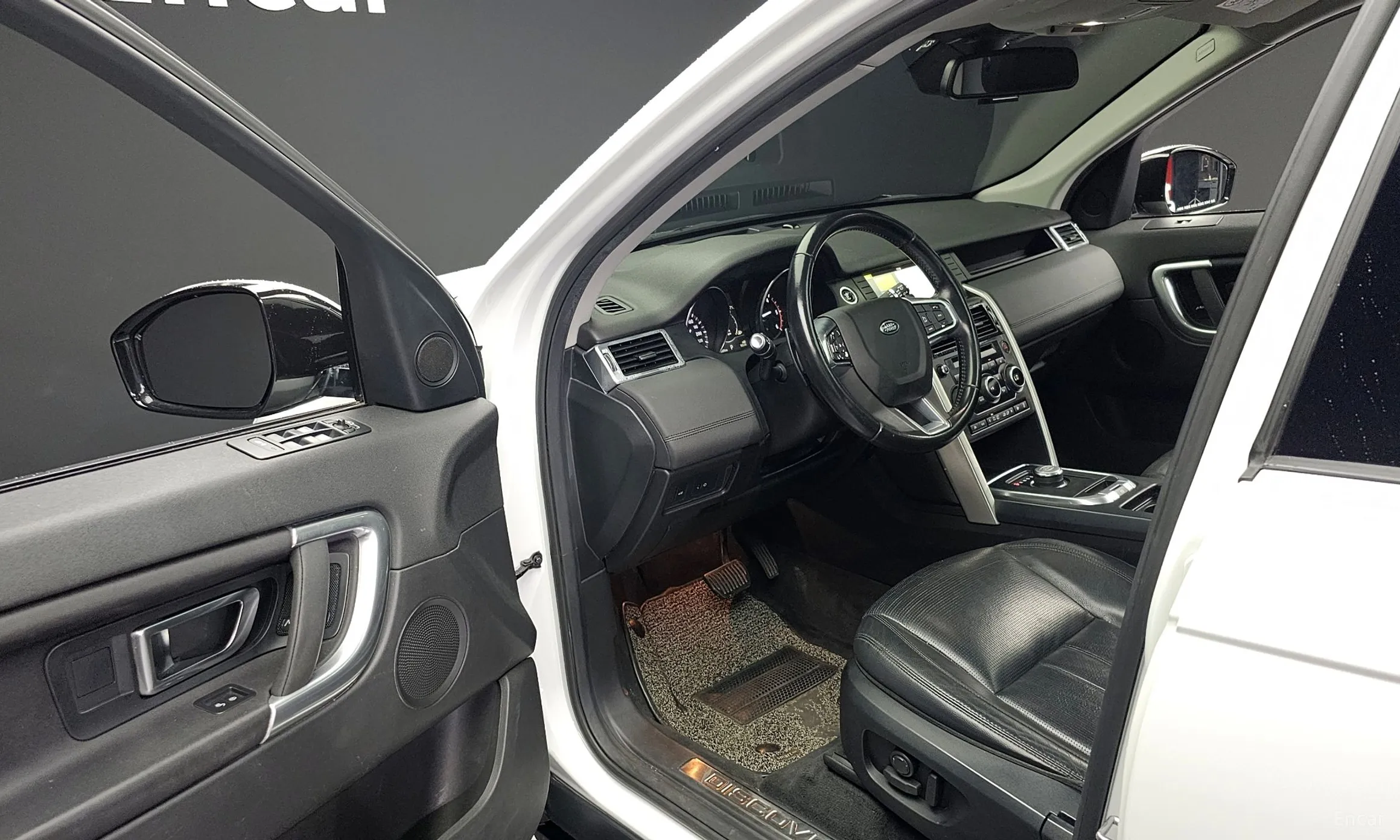Land Rover Discovery Sports превью 11