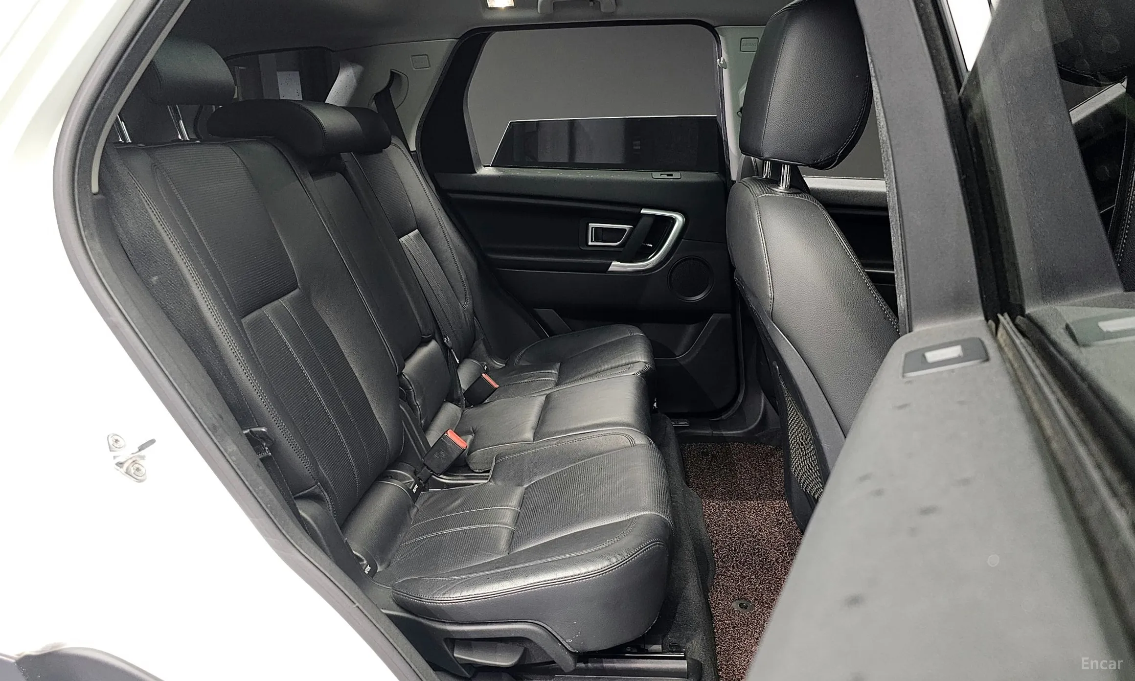 Land Rover Discovery Sports превью 12