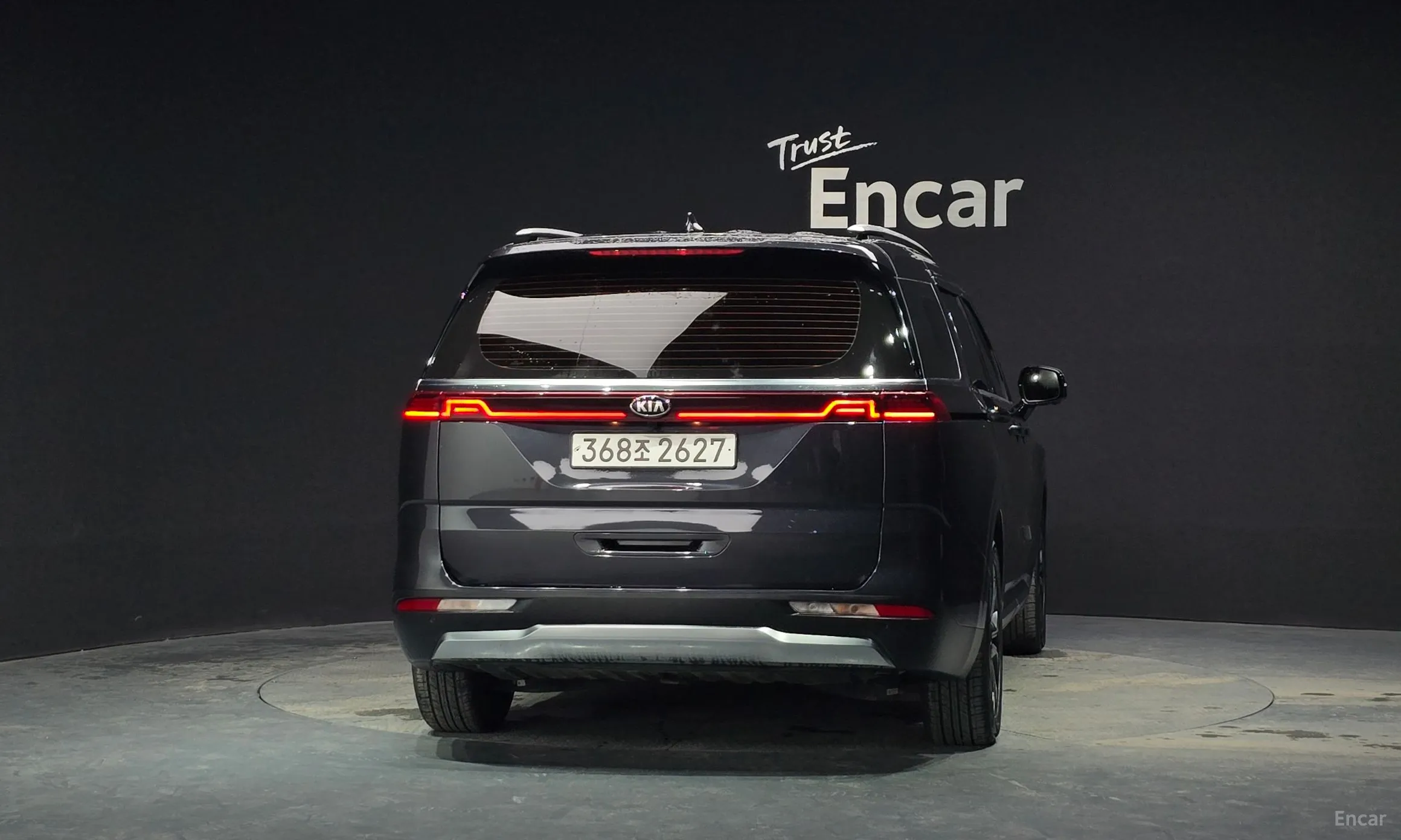 Kia Carnival Gen 4 превью 3