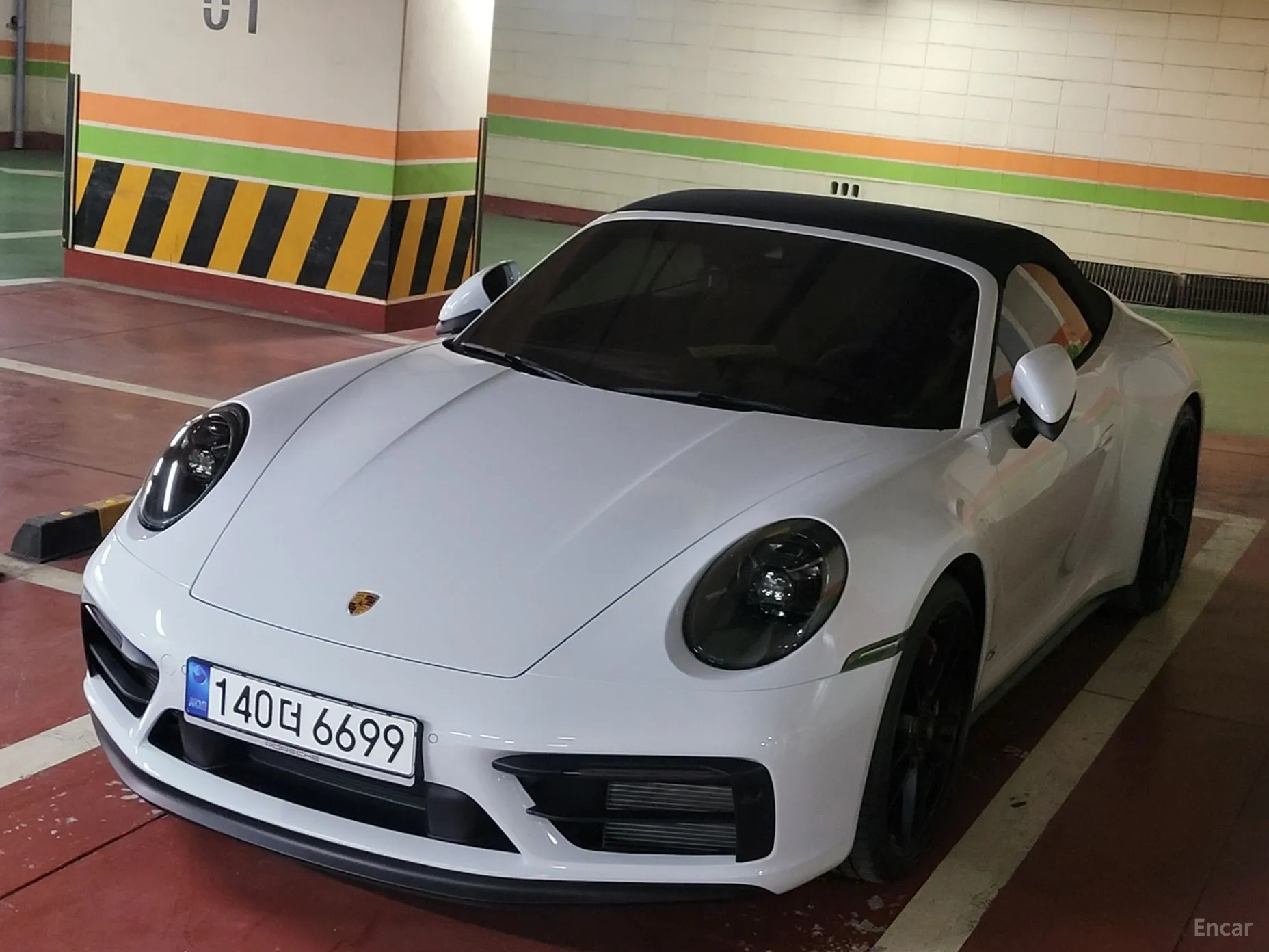 911 (992)