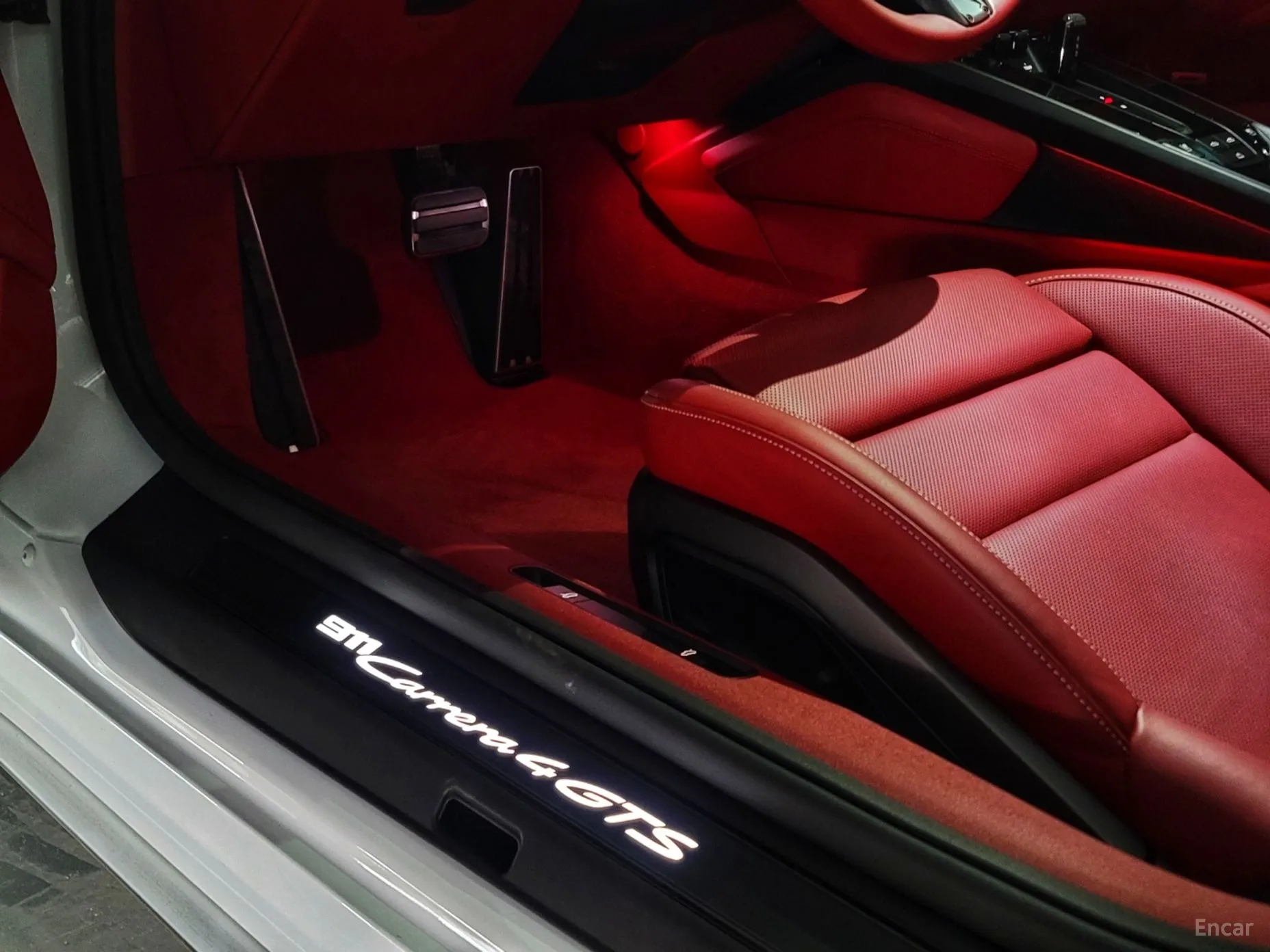 Porsche 911 (992) превью 4