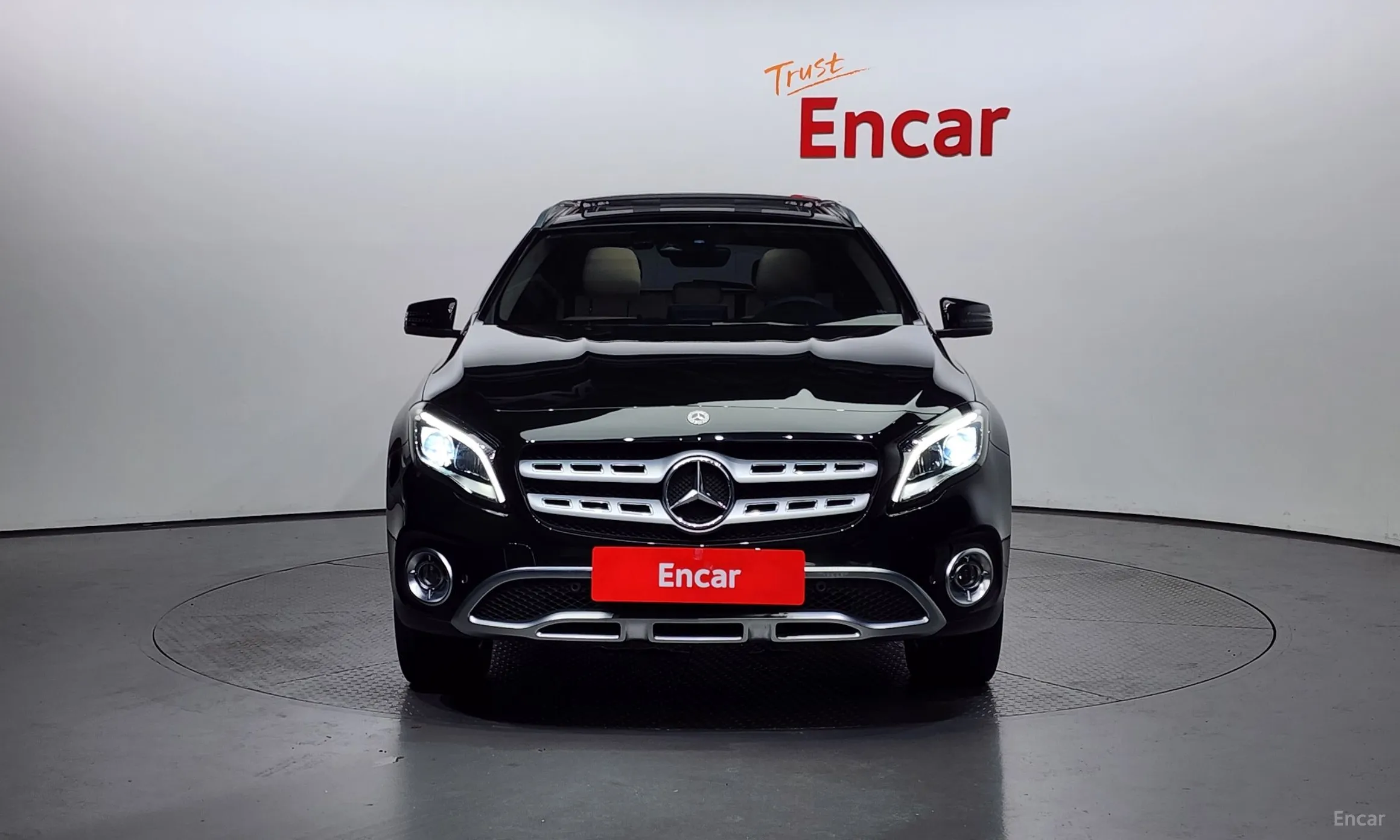Mercedes Benz GLA-Class X156