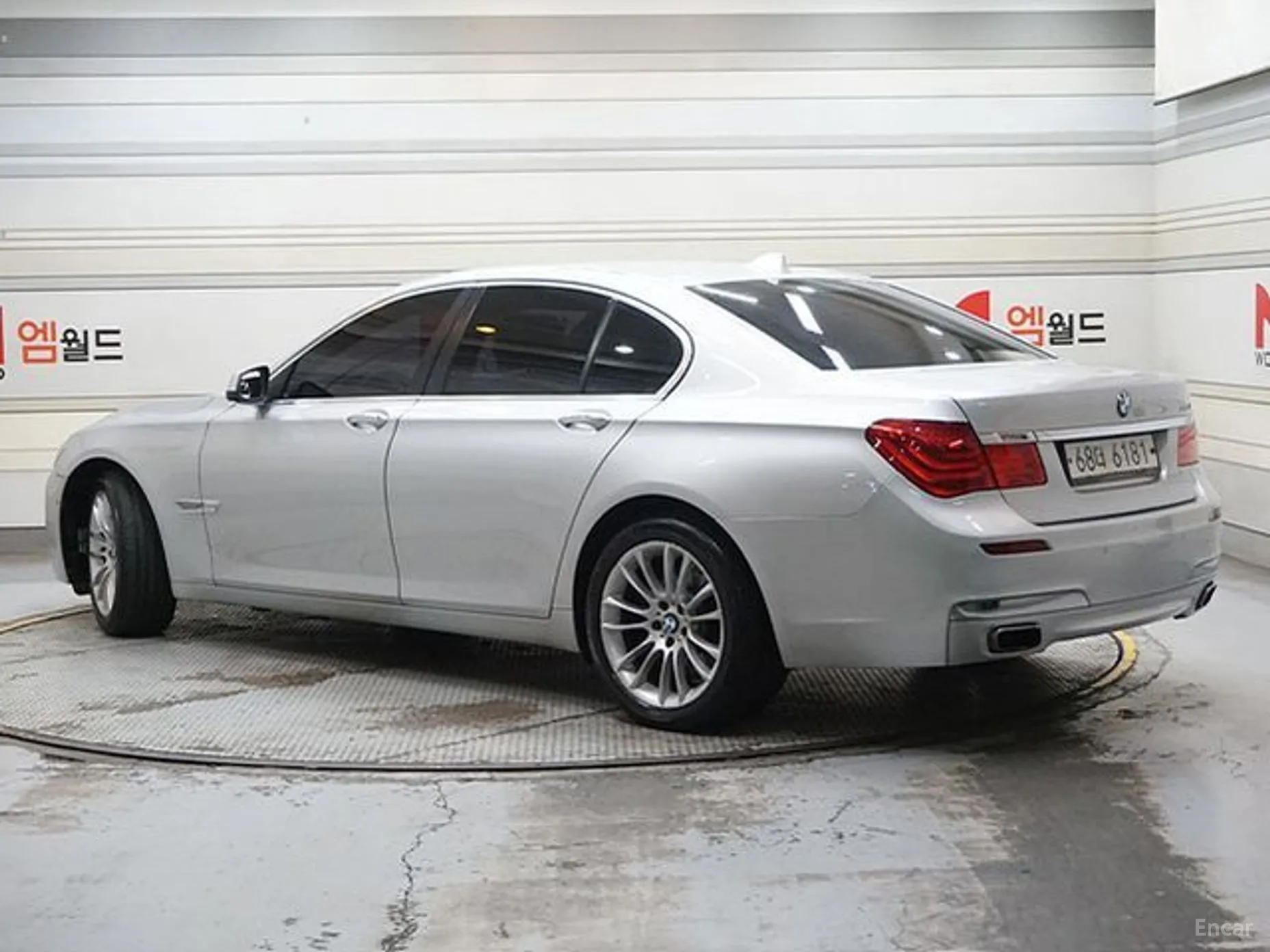 BMW 7 Series (F01) превью 2