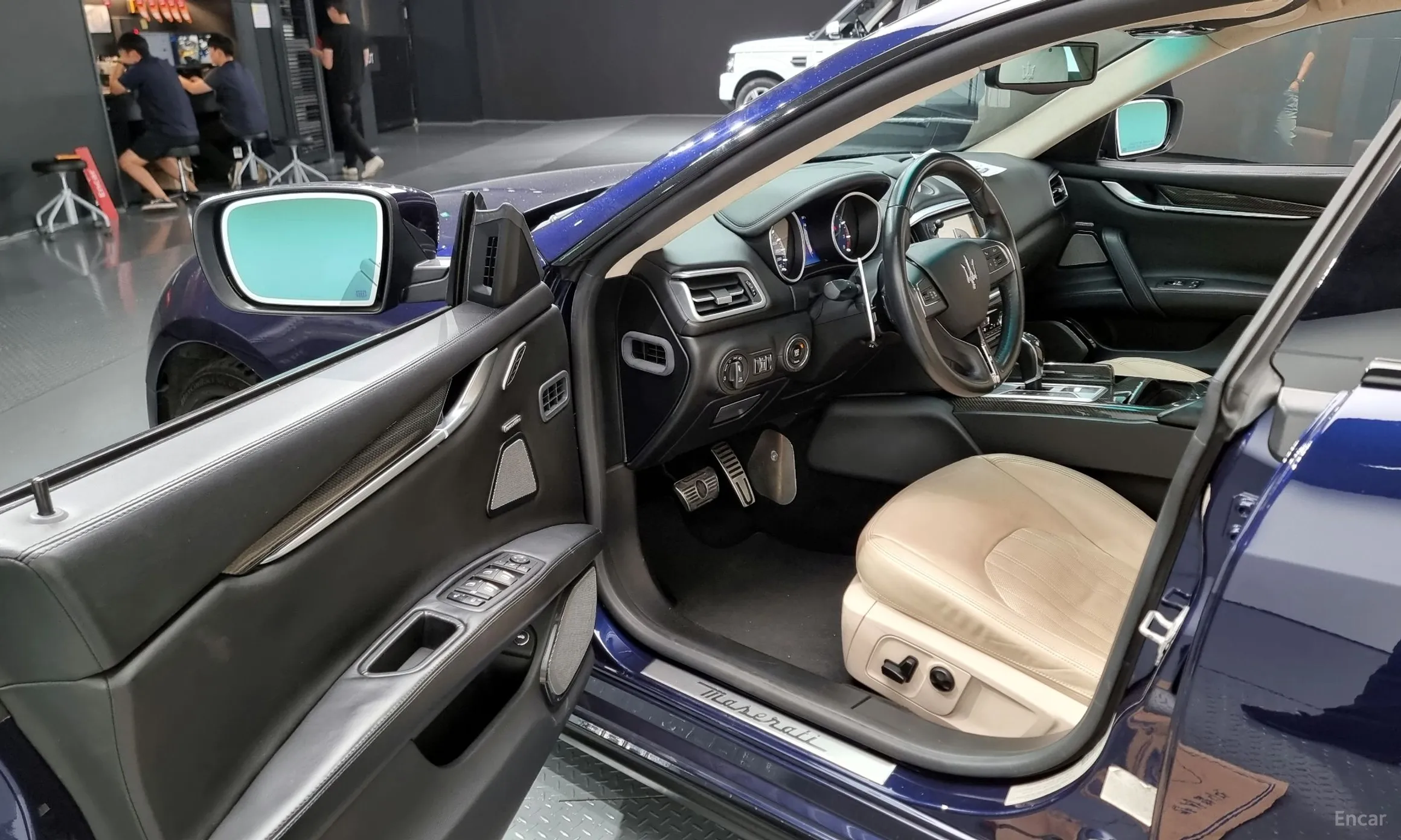 Maserati Ghibli превью 10