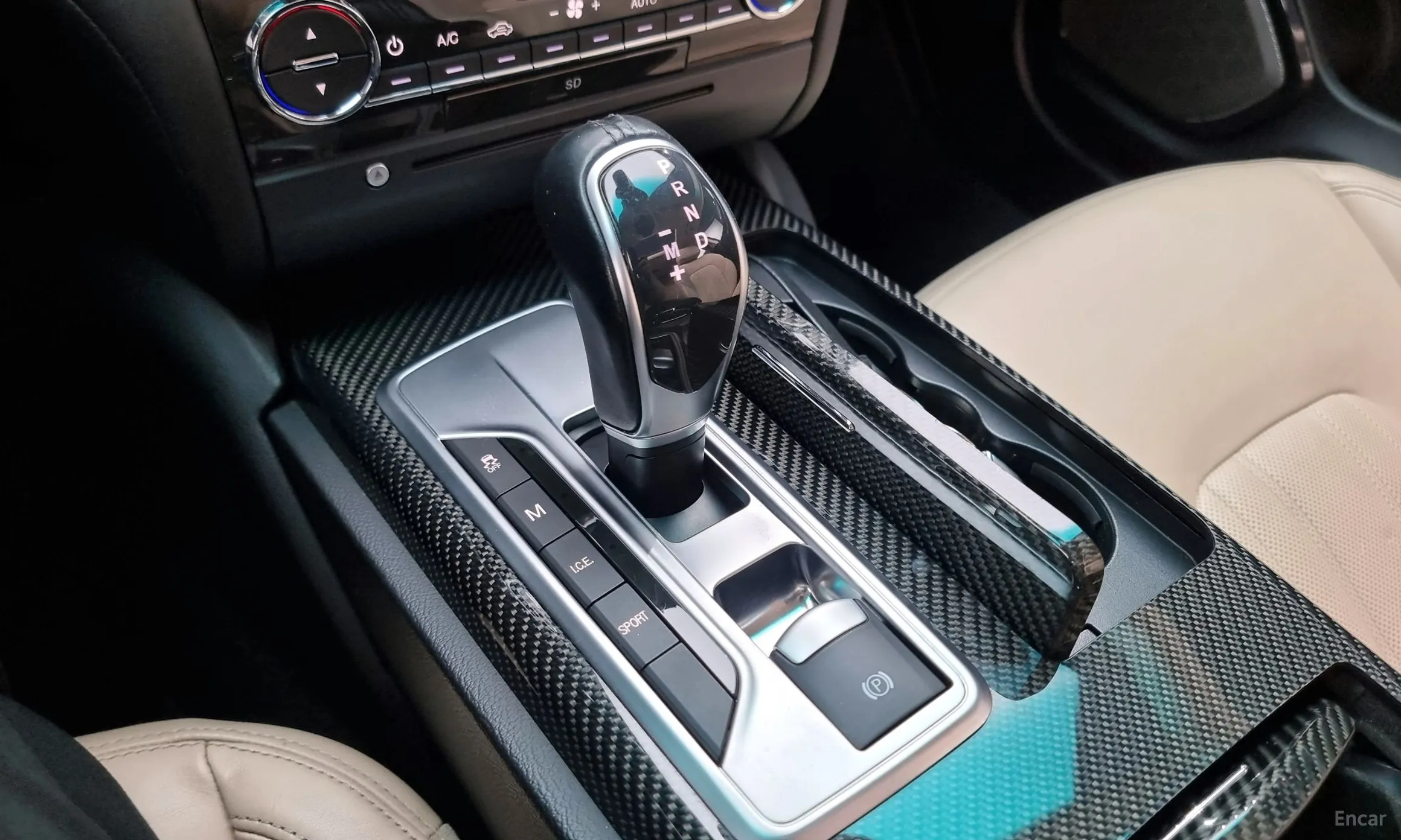 Maserati Ghibli превью 9