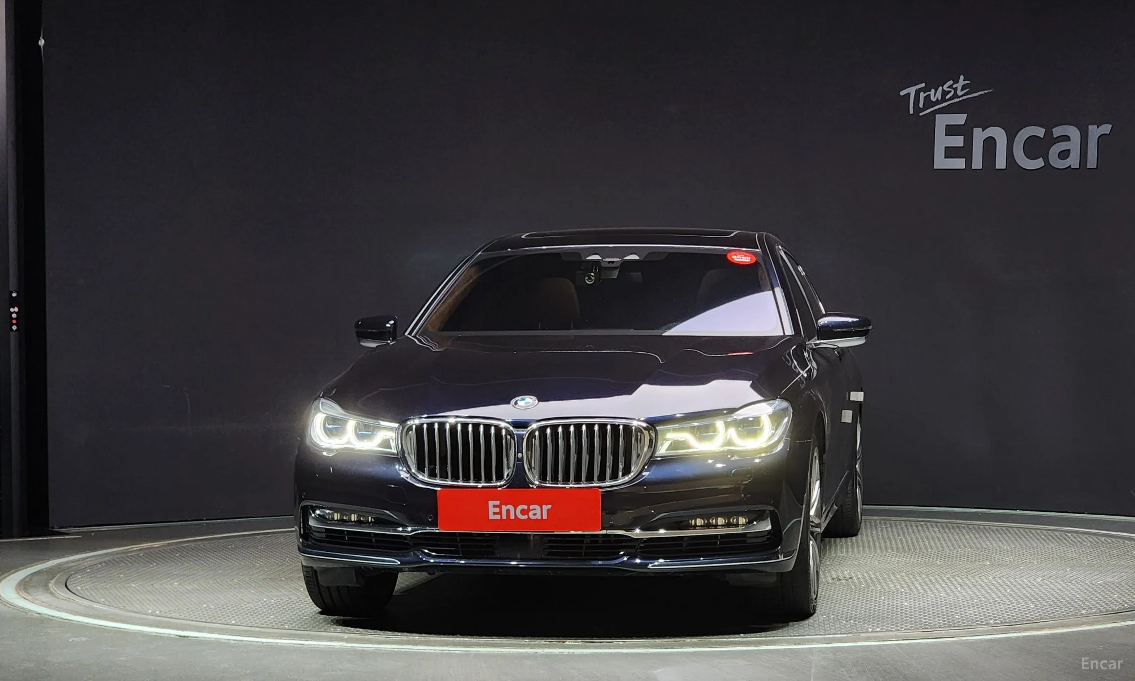 BMW 7 Series (G11) превью 2