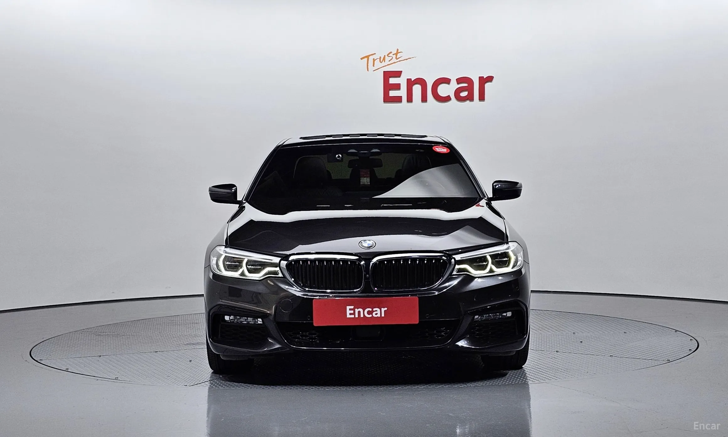 BMW 5 Series (G30) превью 2