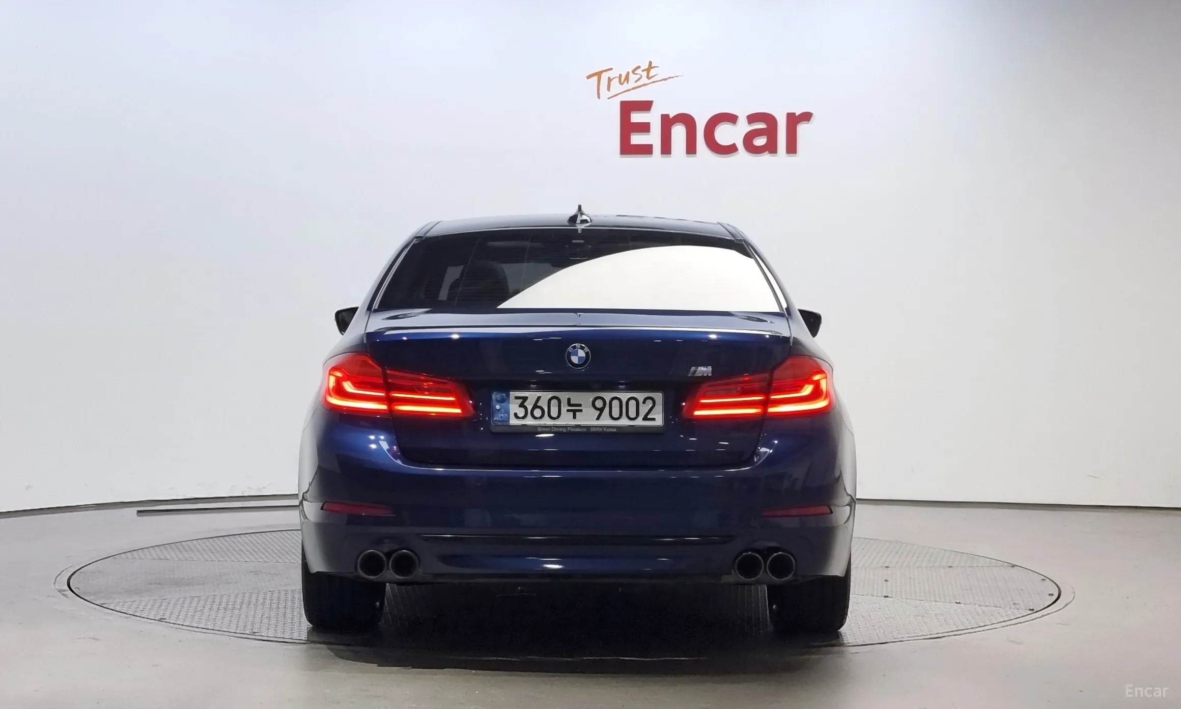 BMW 5 Series (G30) превью 3