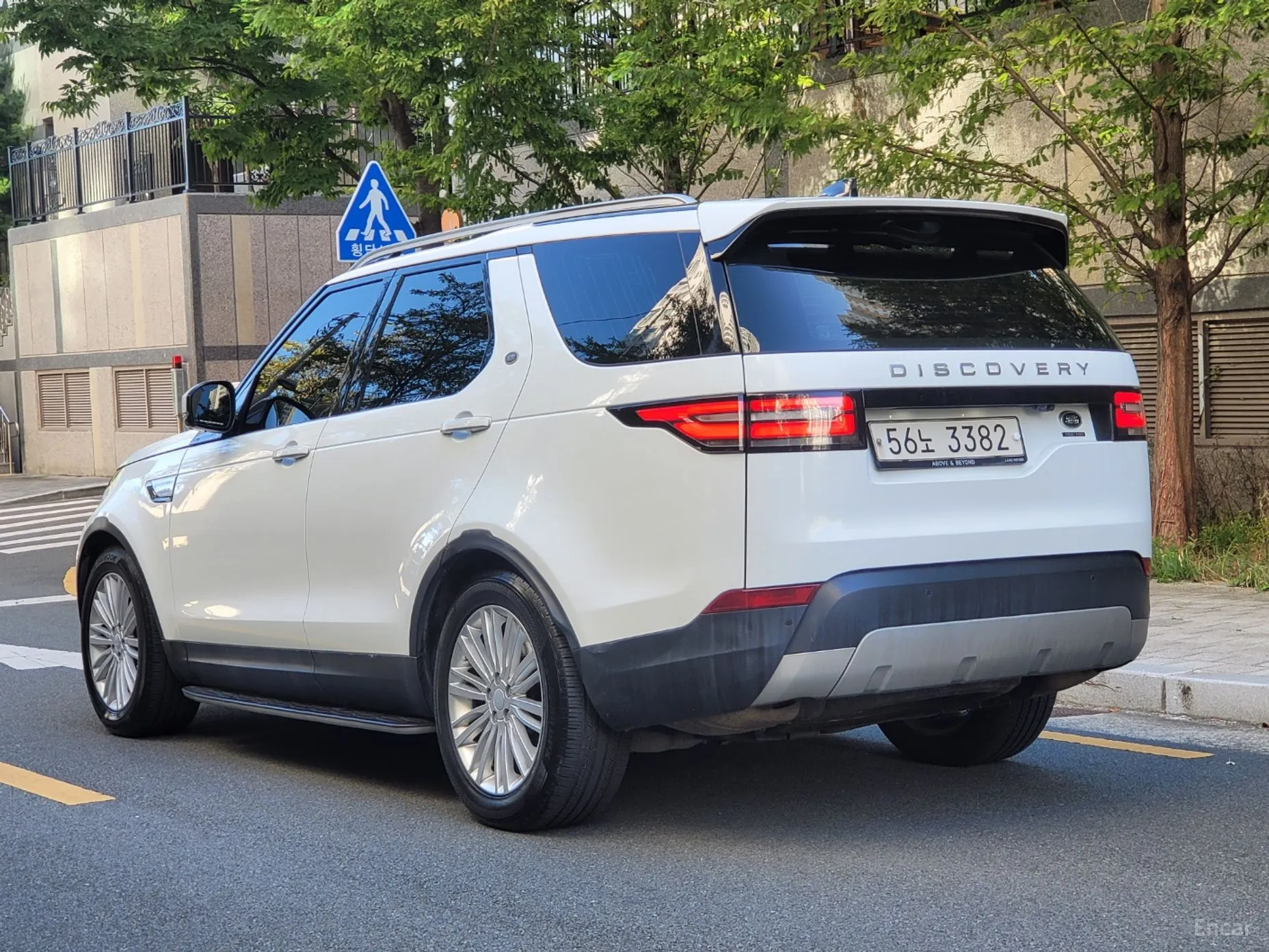 Land Rover Discovery 5 превью 2