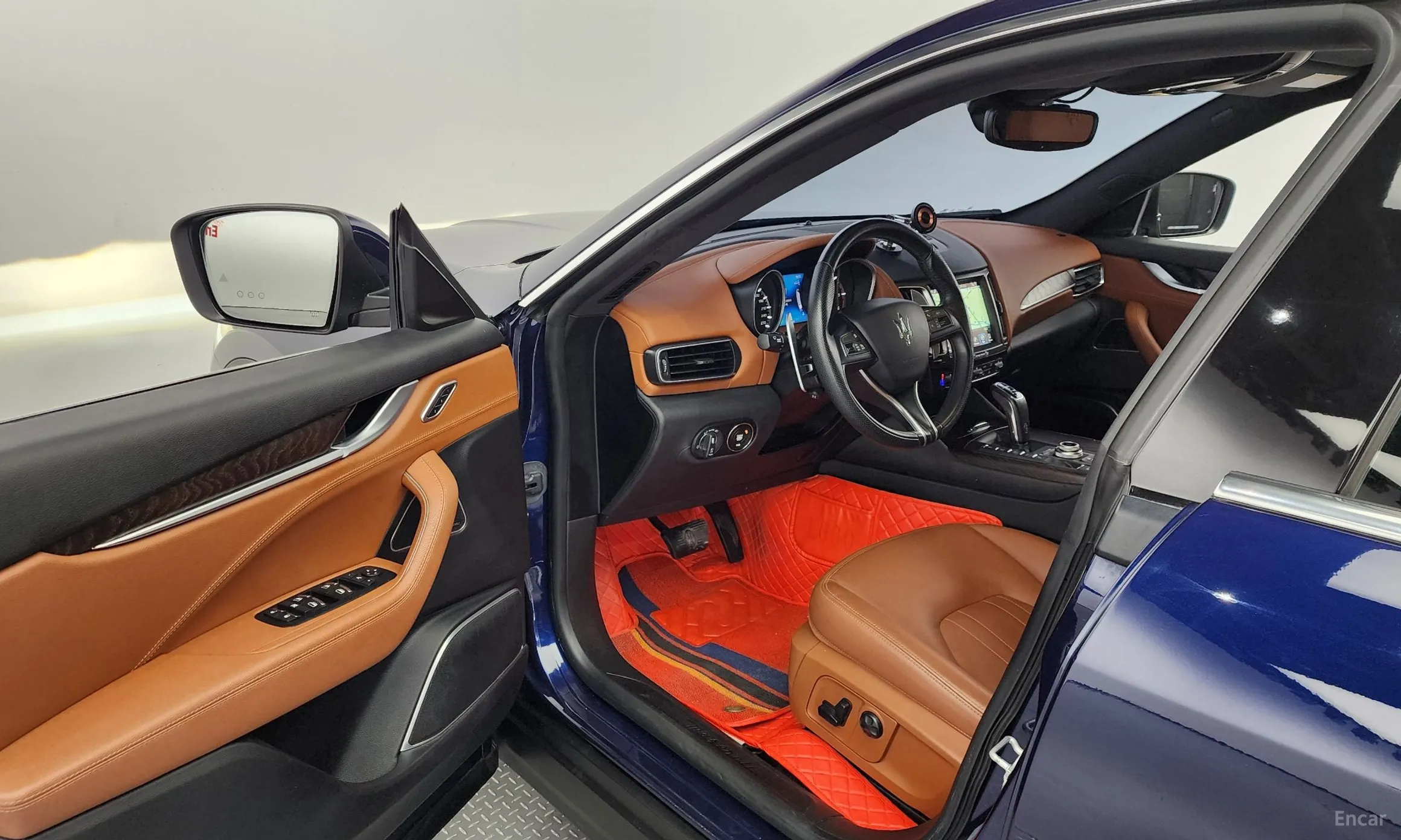 Maserati Levante превью 10