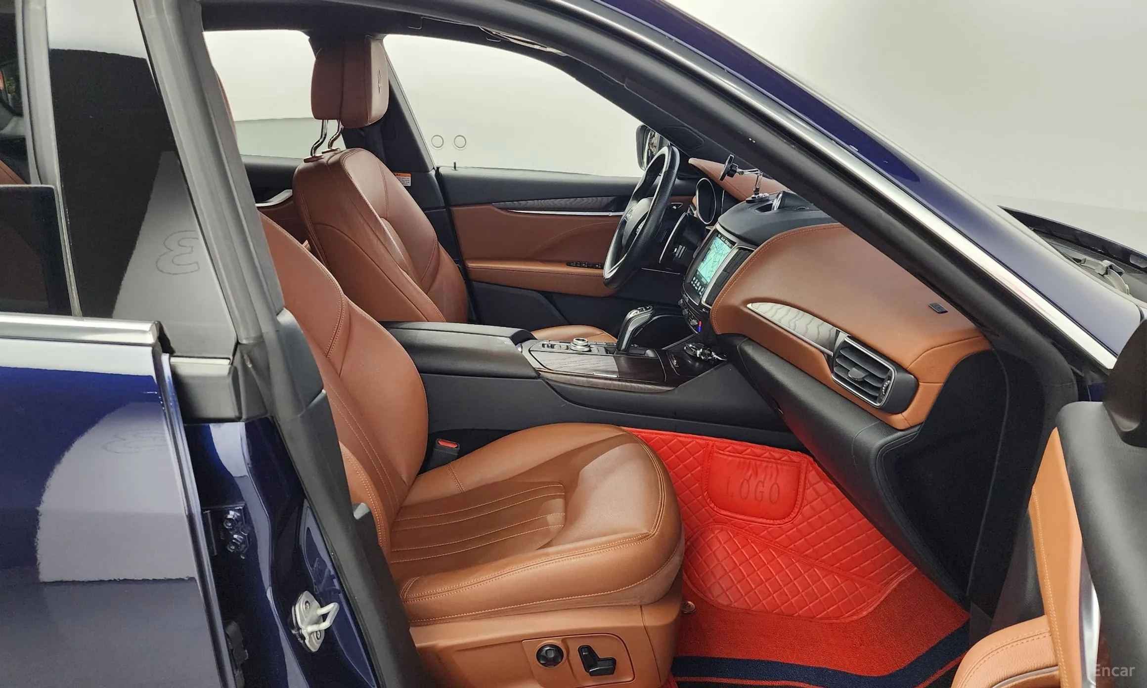 Maserati Levante превью 11