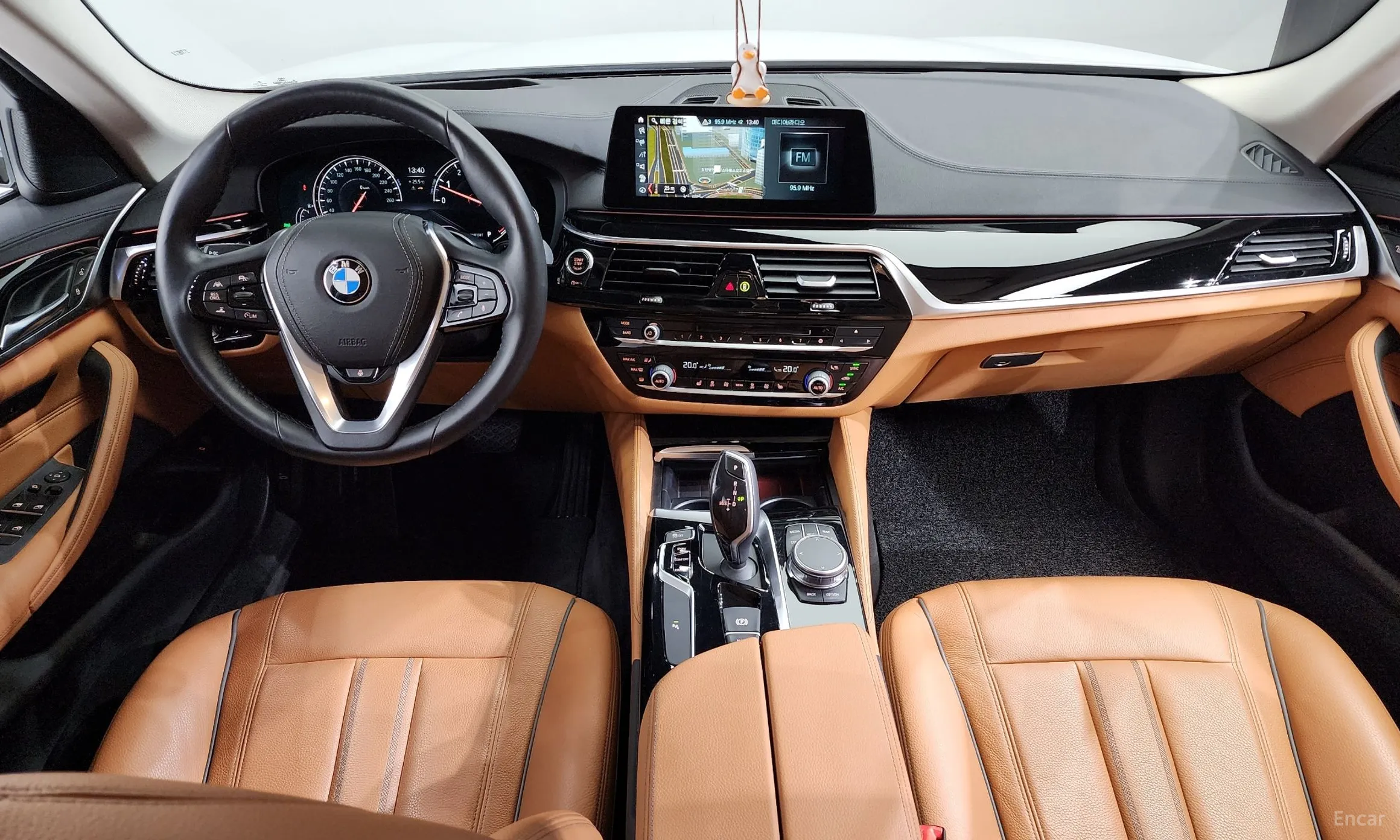 BMW 5 Series (G30) превью 4