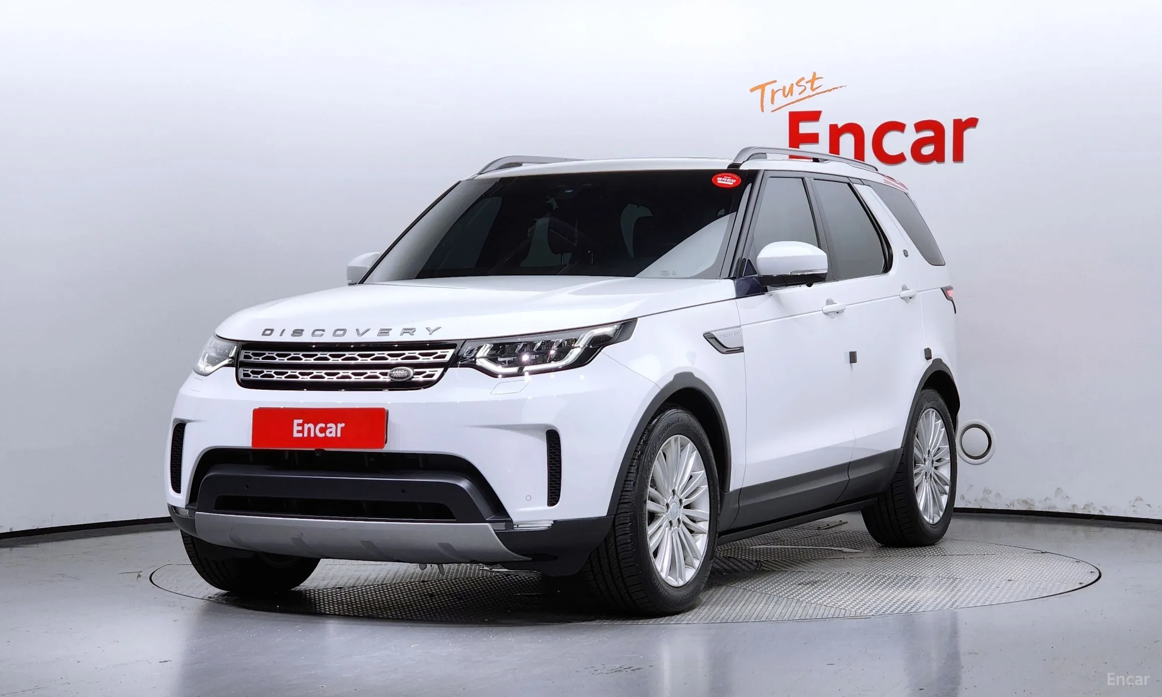 Land Rover Discovery 5