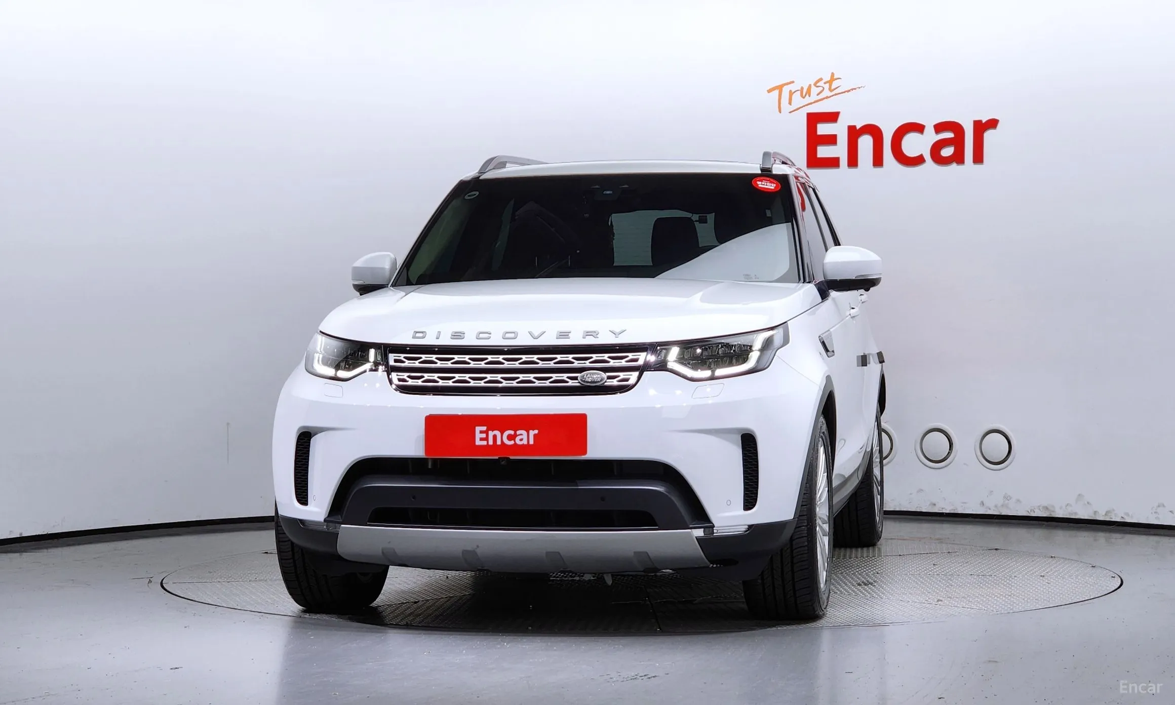 Land Rover Discovery 5