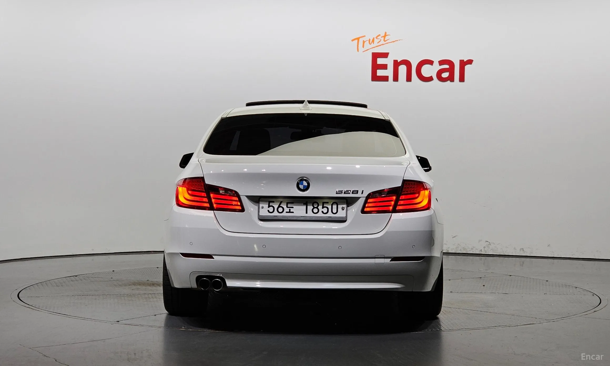BMW 5 Series (F10) превью 3