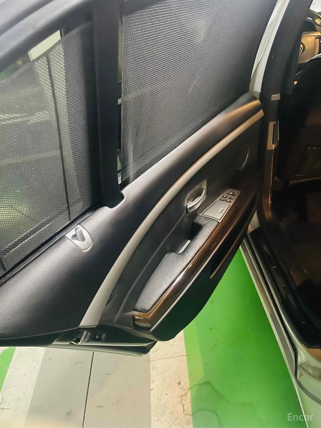 BMW 7 Series (E65) превью 10