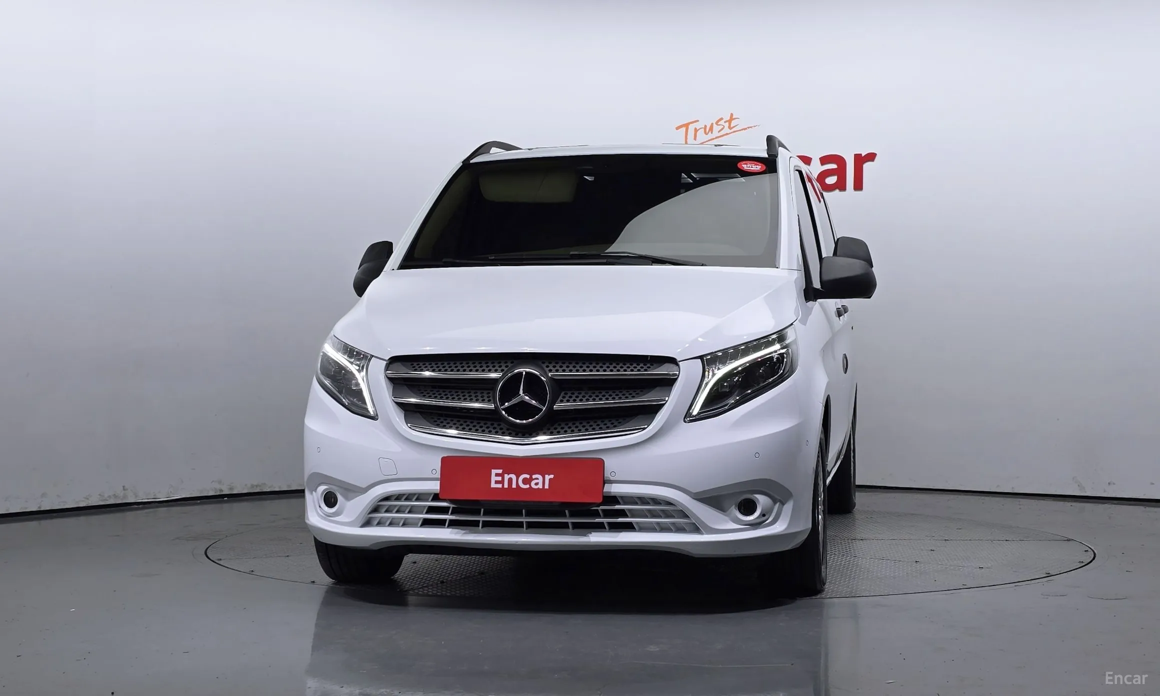 Mercedes Benz V-Class