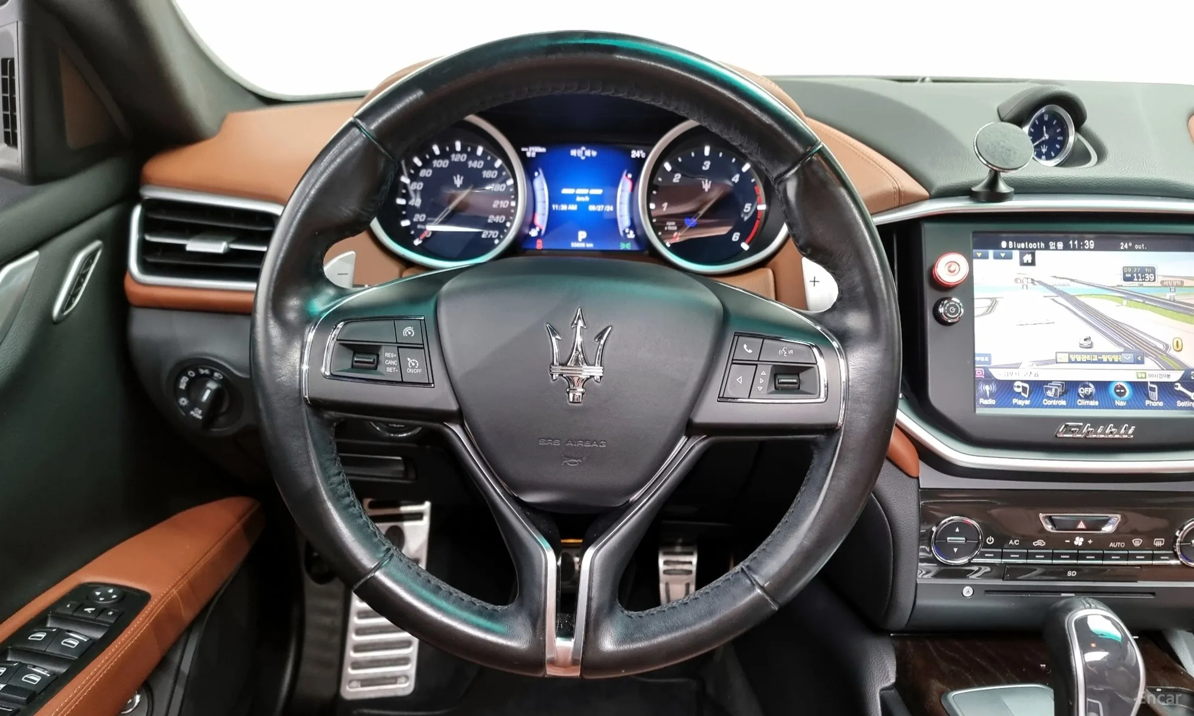 Maserati Ghibli превью 13