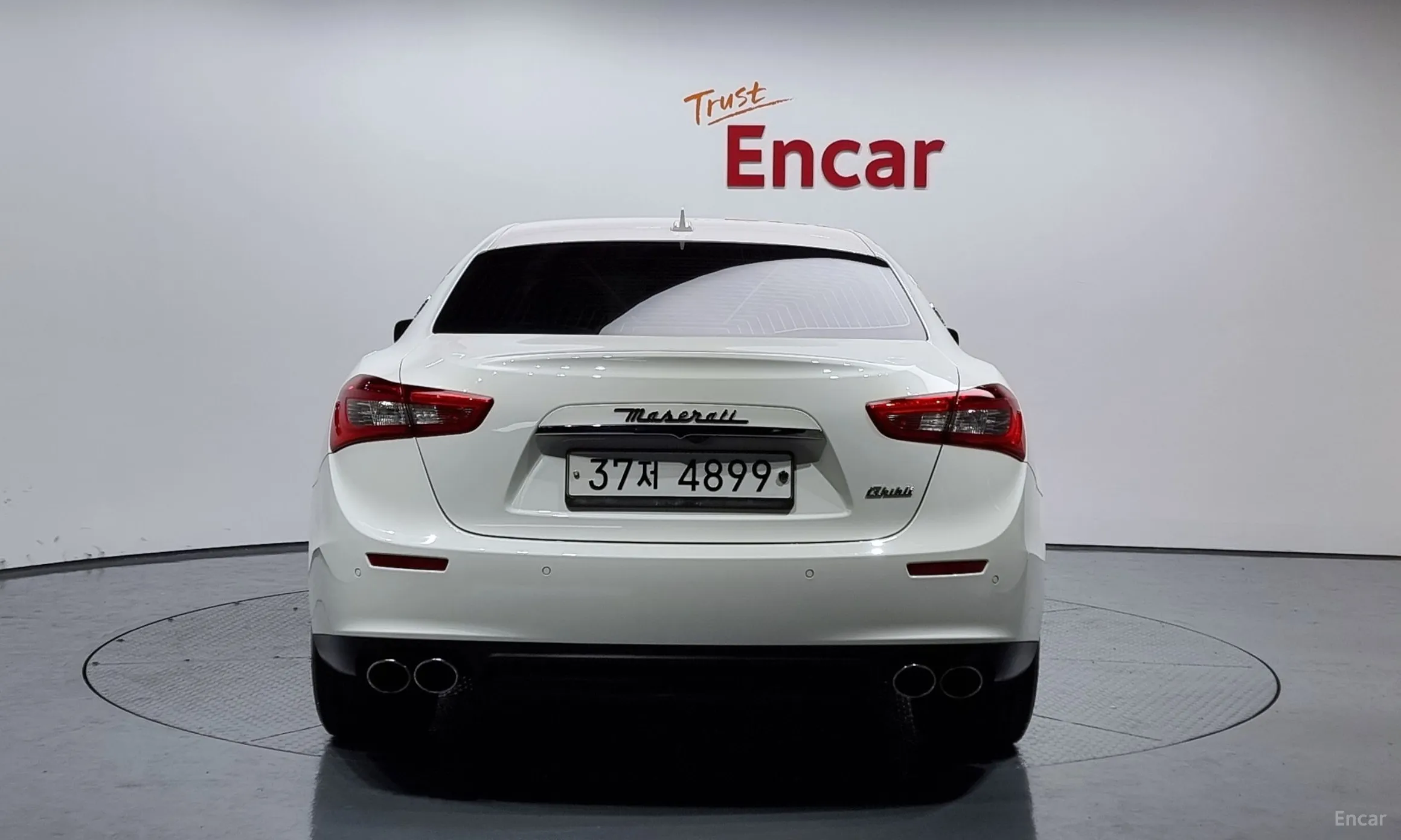 Maserati Ghibli превью 4