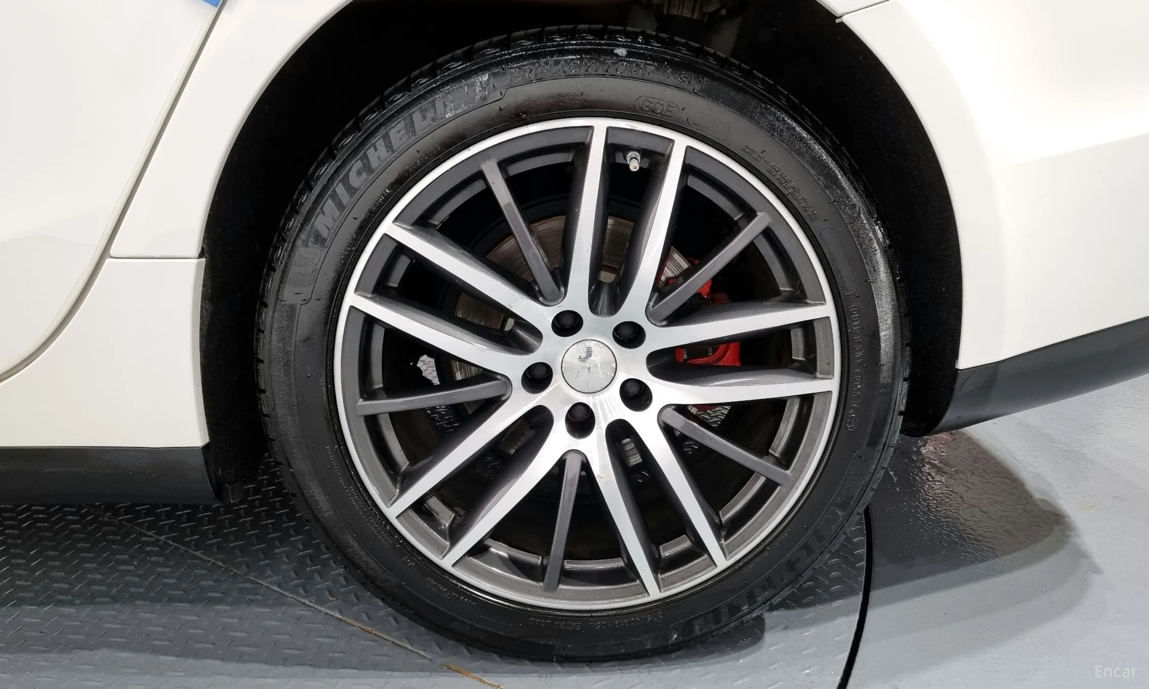 Maserati Ghibli превью 5