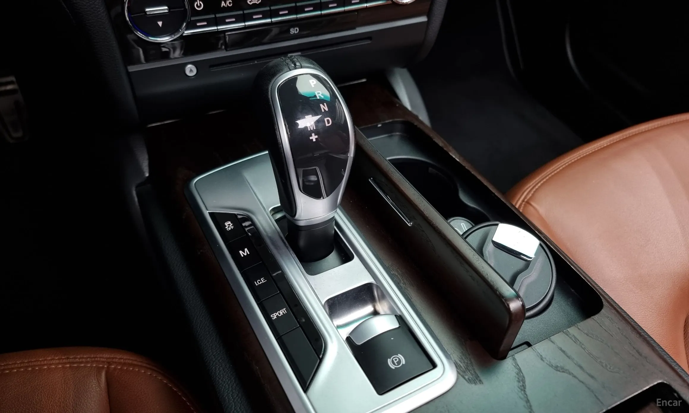 Maserati Ghibli превью 9