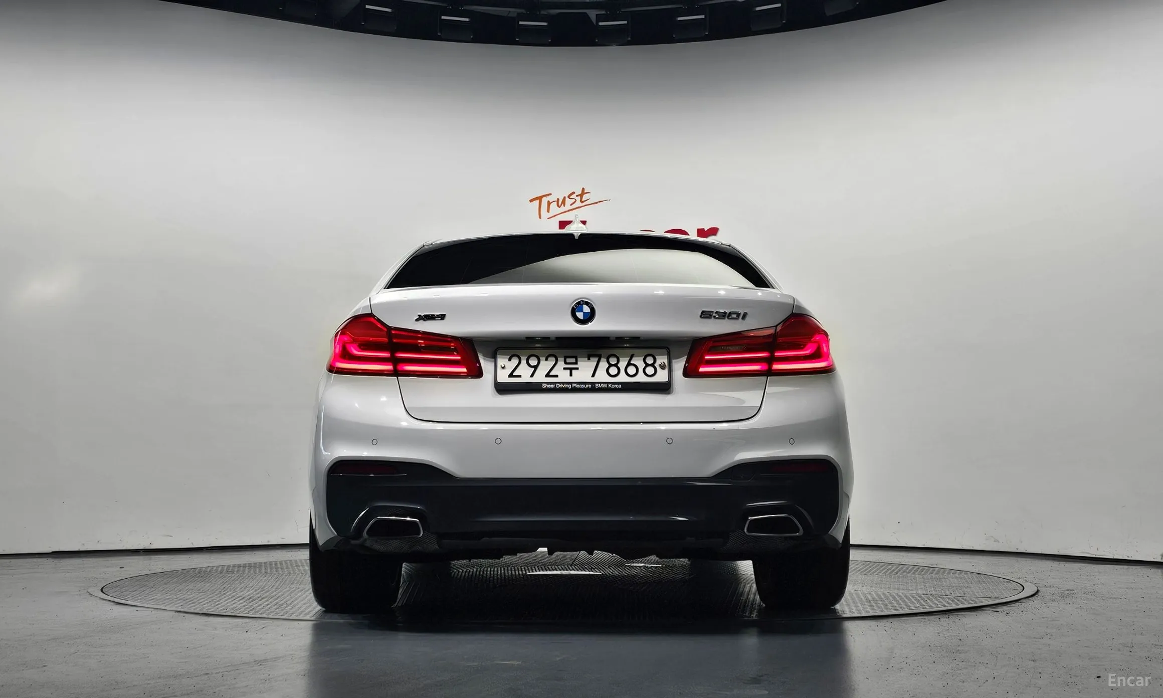 BMW 5 Series (G30) превью 3