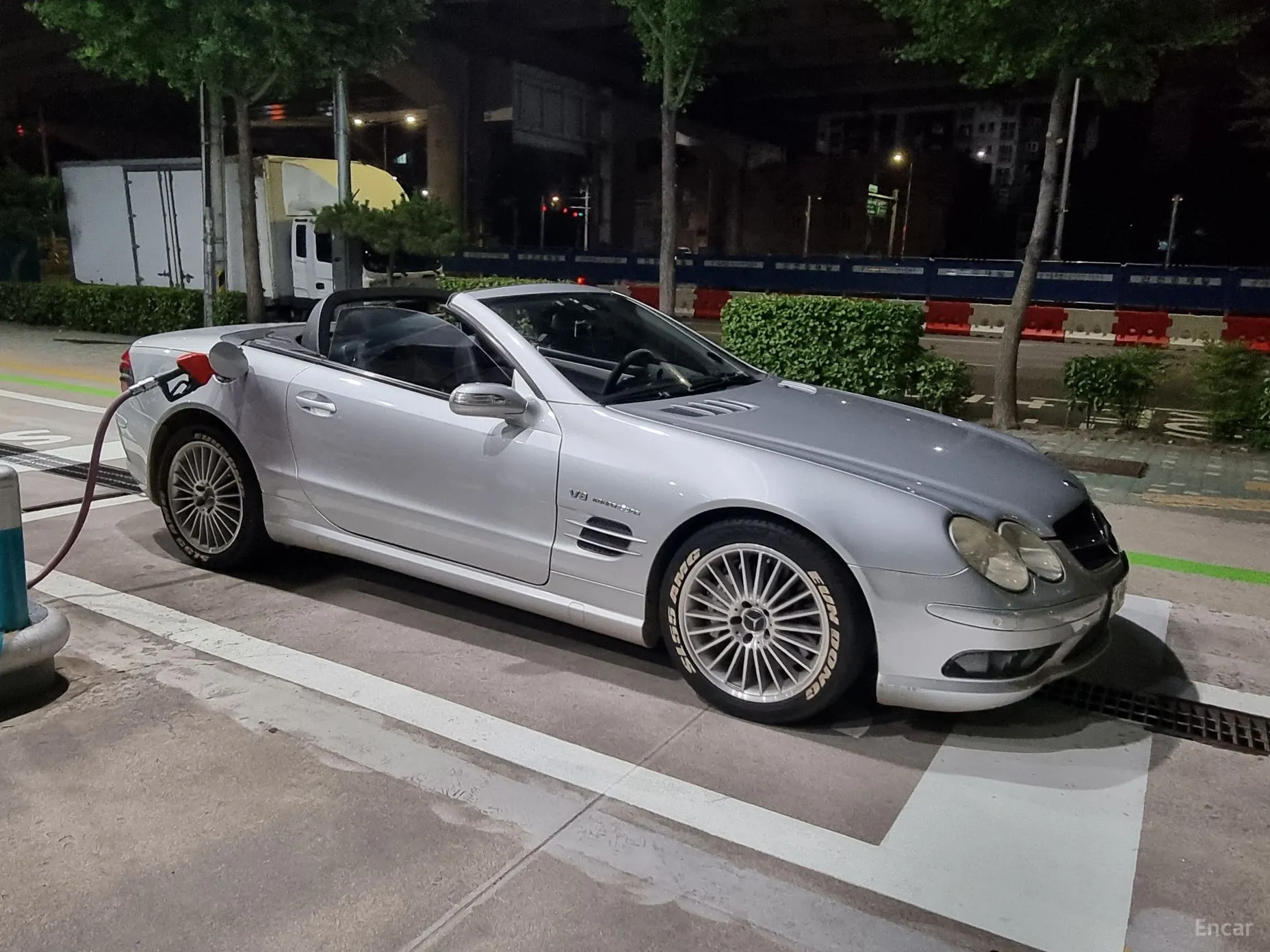 Mercedes Benz SL-Class