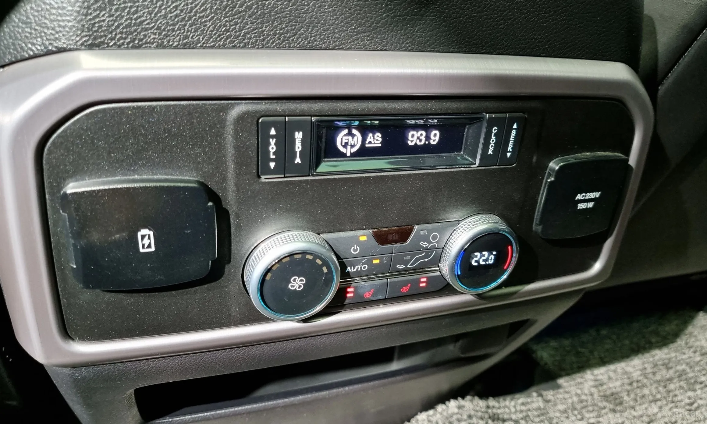 Ford Expedition превью 17