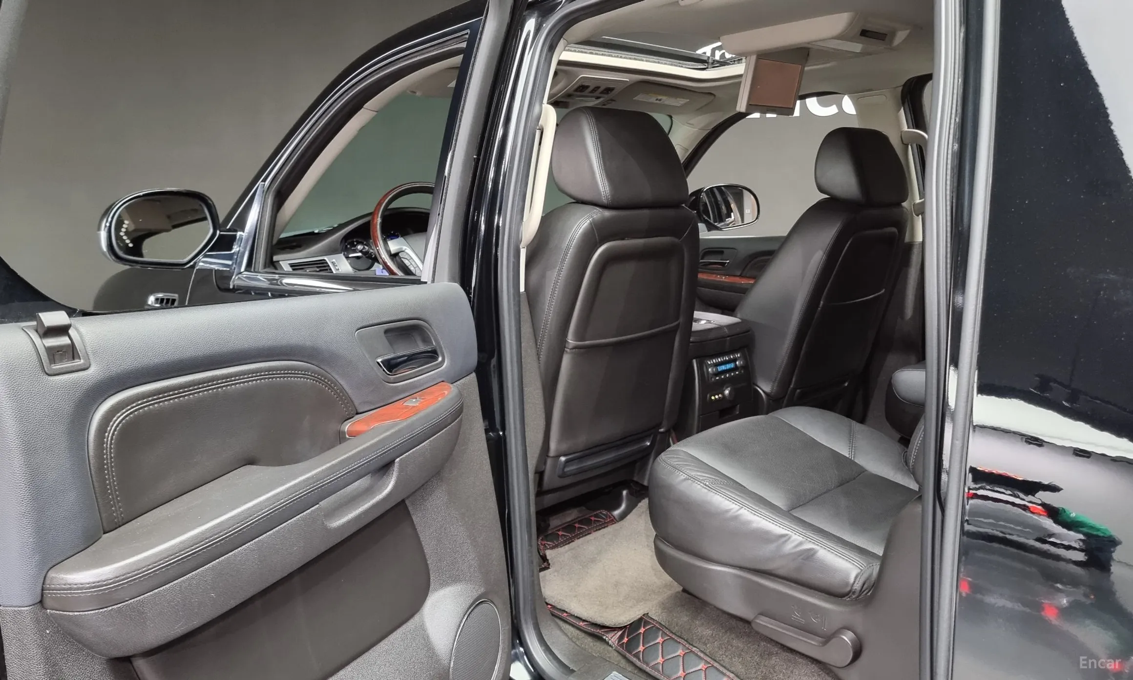 Cadillac Escalade превью 17