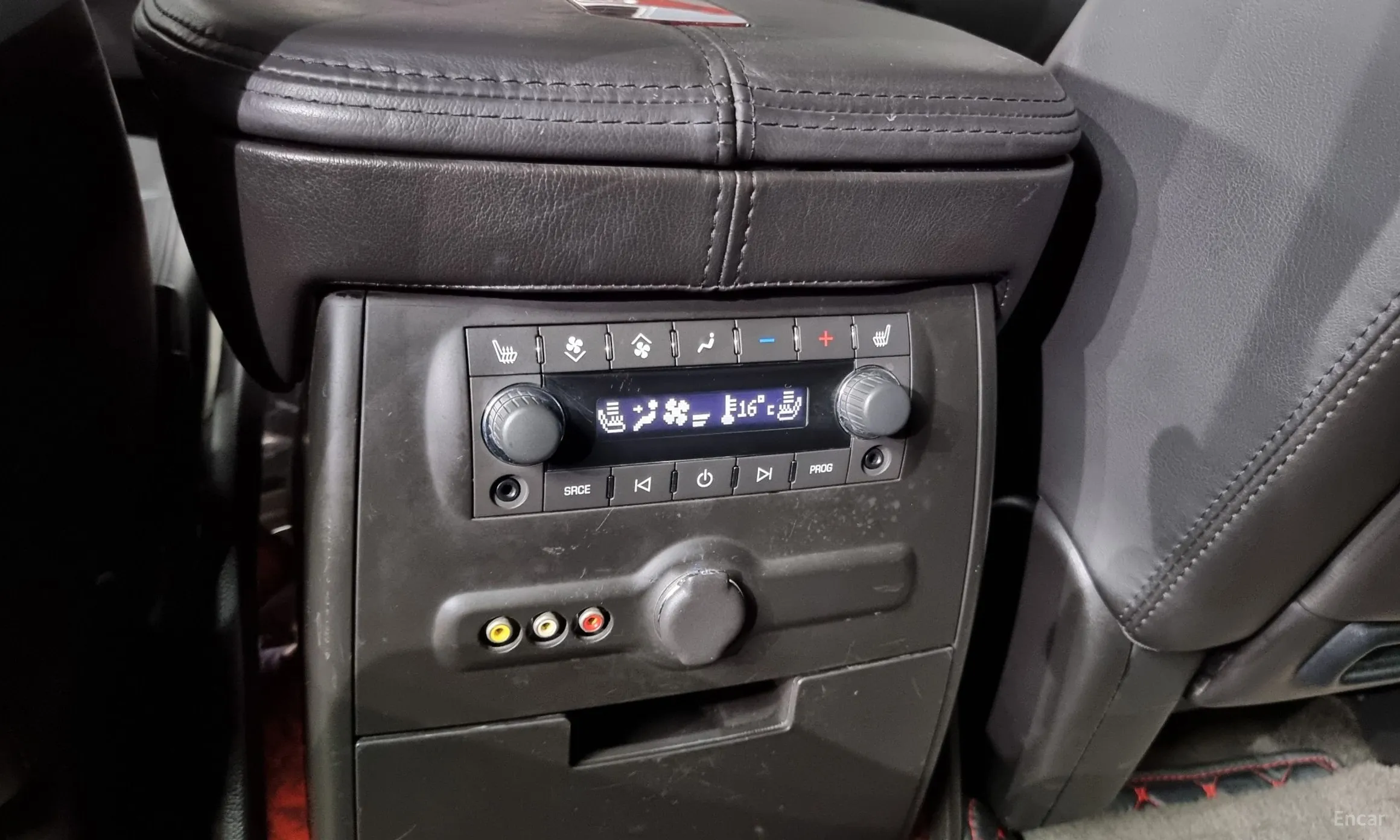 Cadillac Escalade превью 18