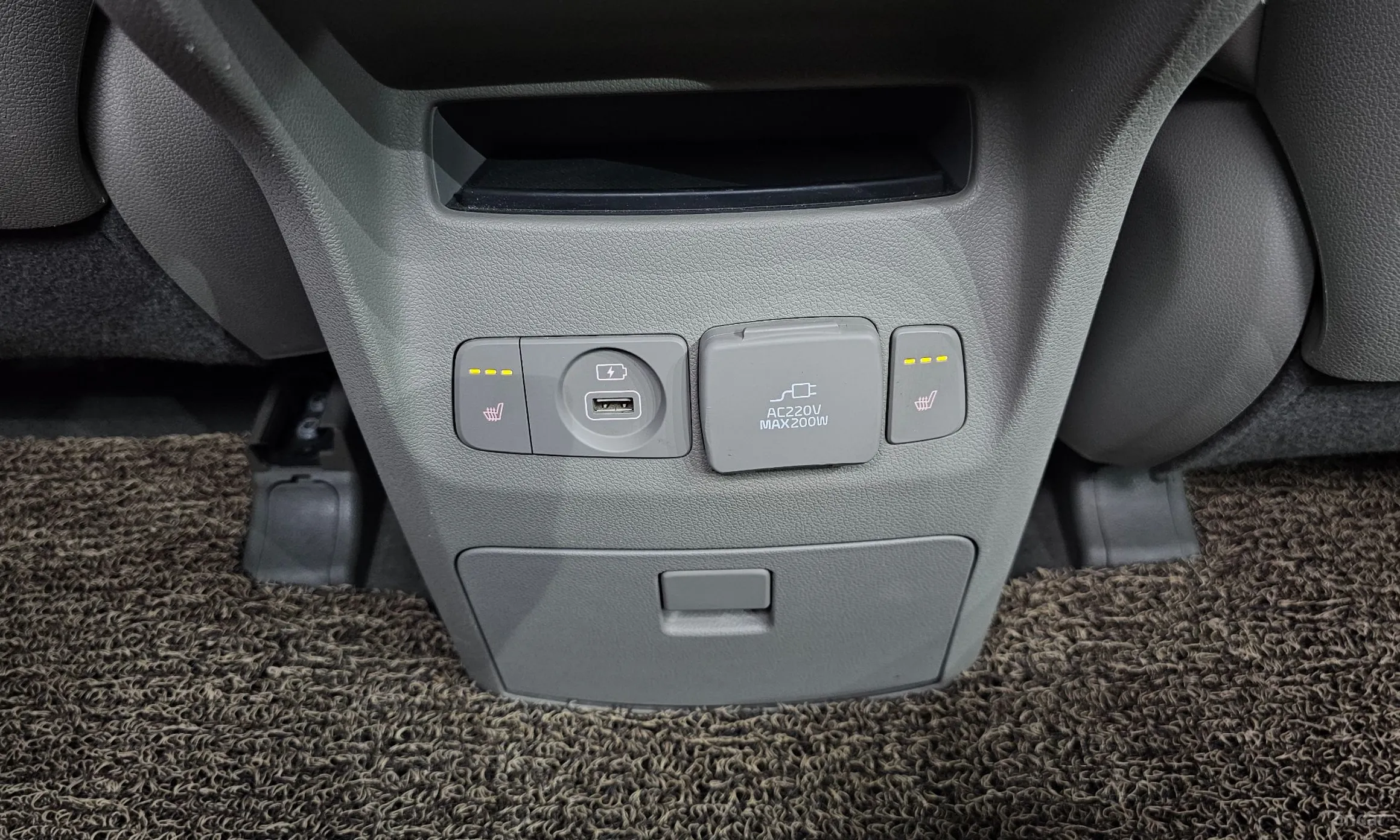 Kia Carnival превью 18