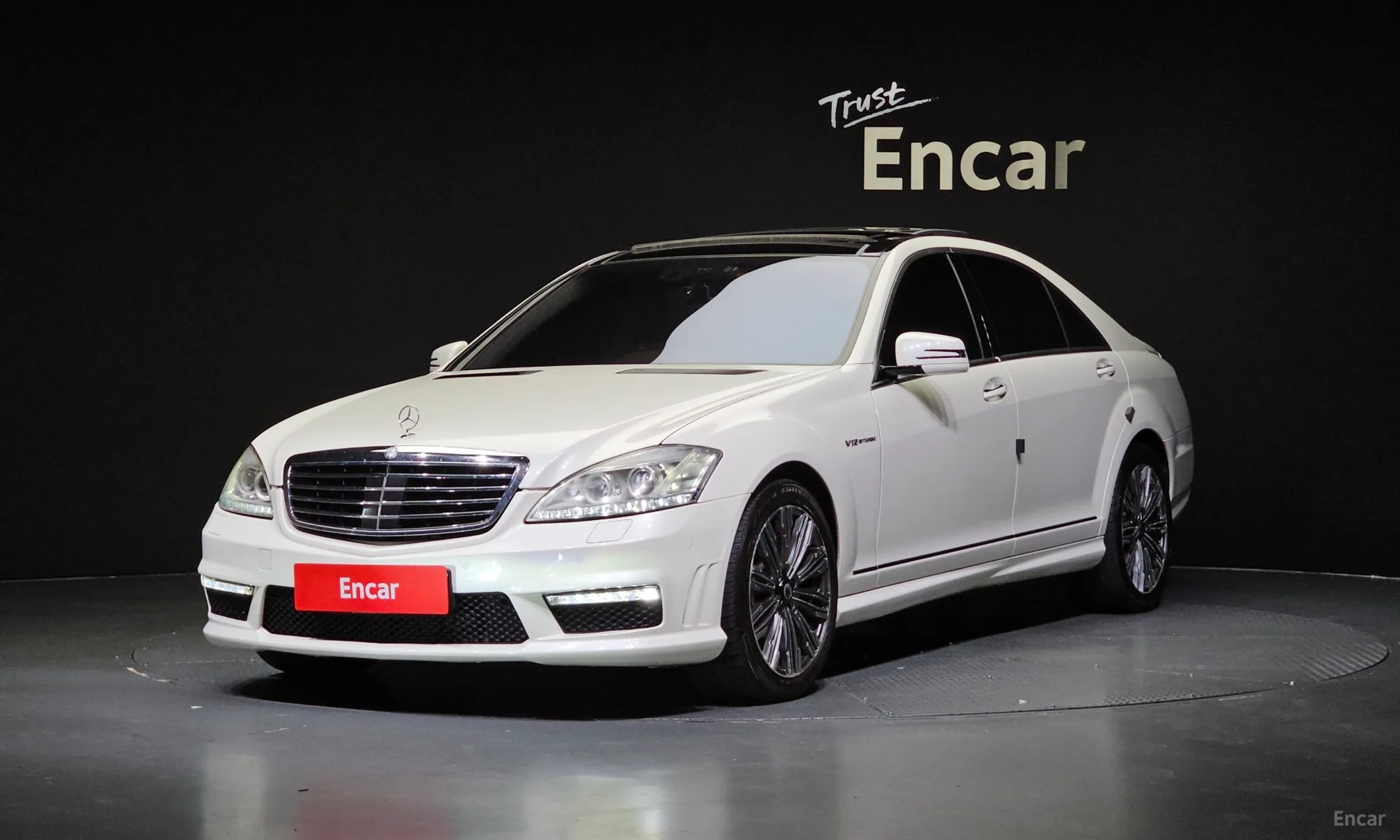Mercedes Benz S-Class W221
