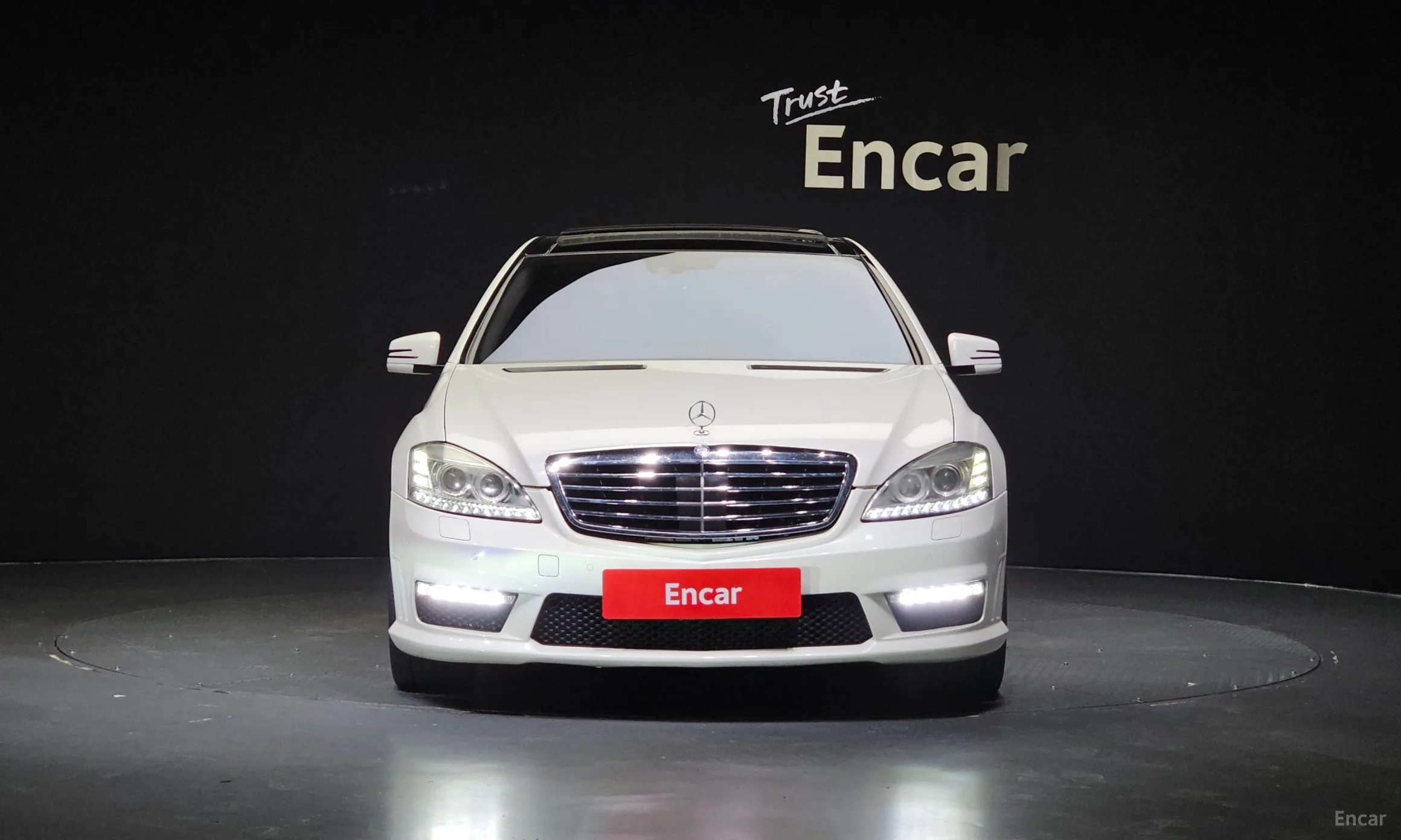 Mercedes Benz S-Class W221