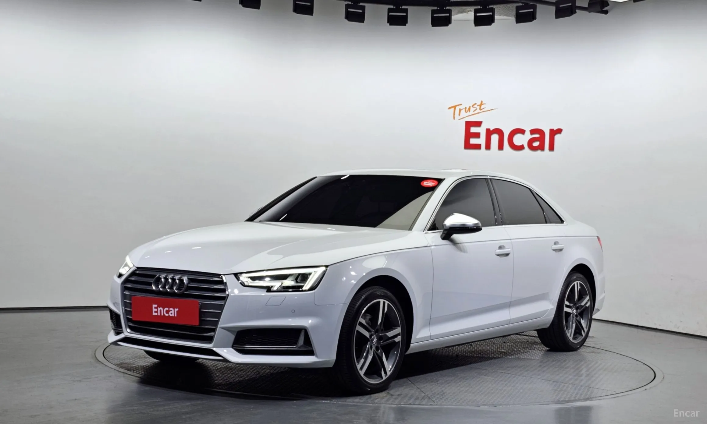 Audi A4 (B9)