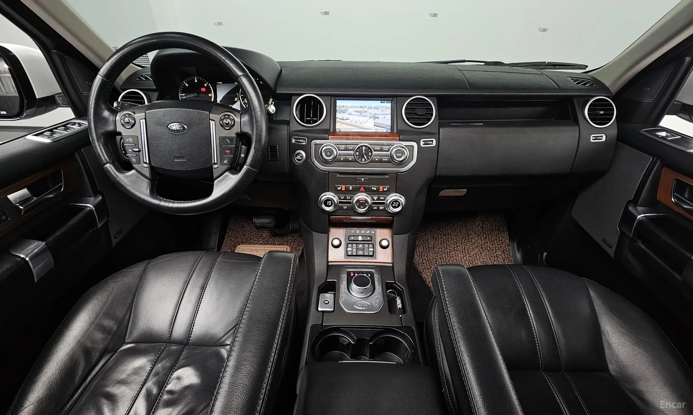 Land Rover Discovery 4 превью 4
