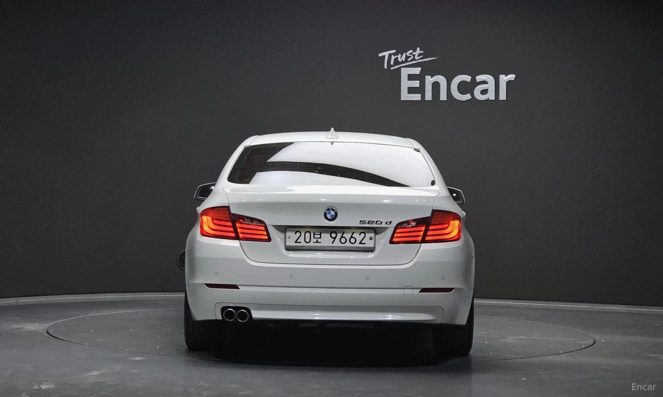 BMW 5 Series (F10) превью 3