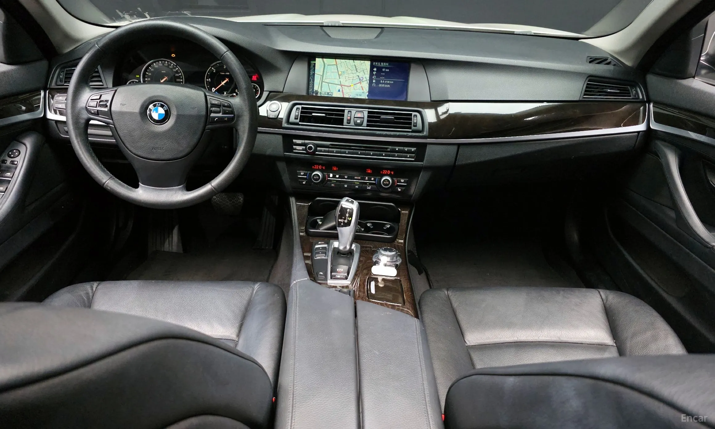 BMW 5 Series (F10) превью 4