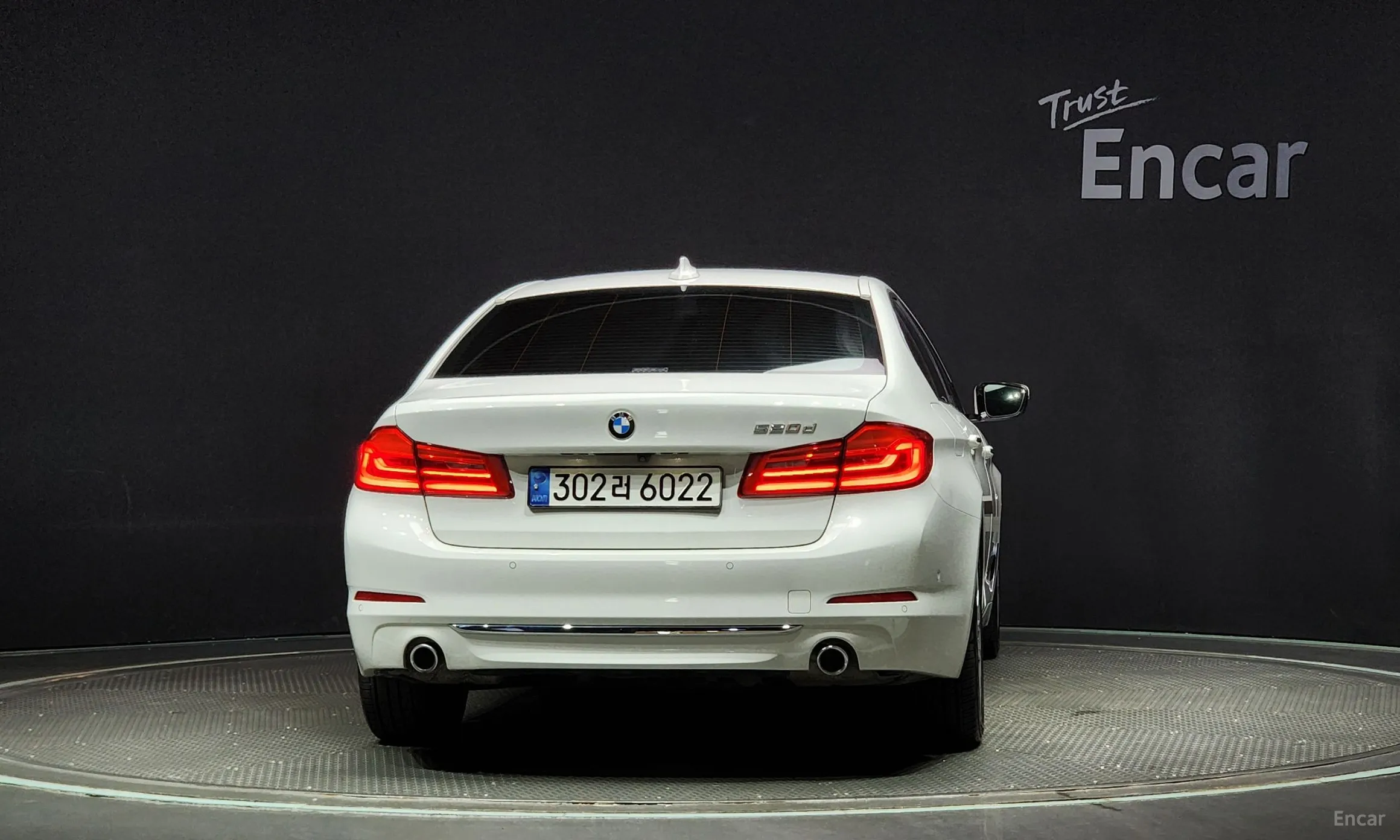 BMW 5 Series (G30) превью 3