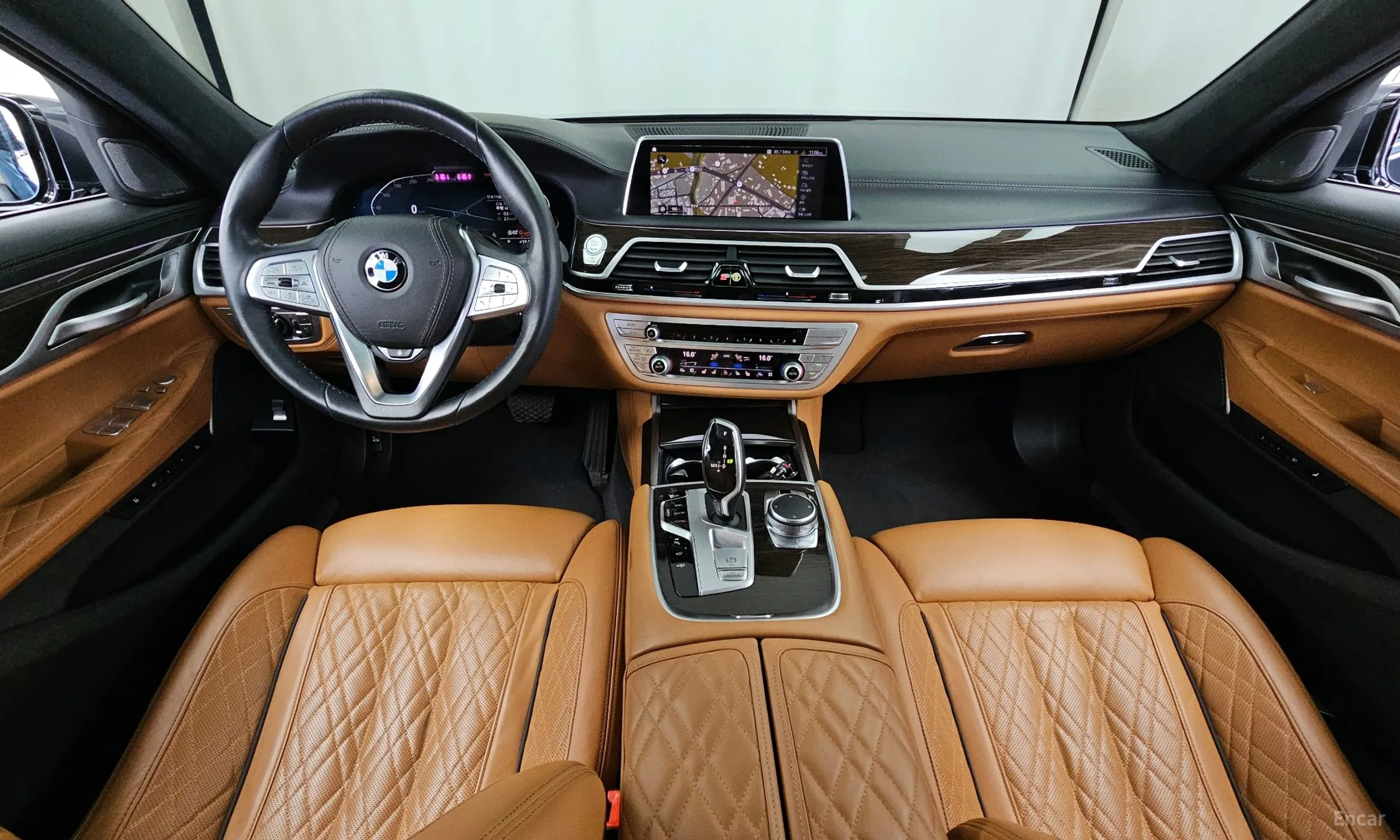 BMW 7 Series (G11) превью 4