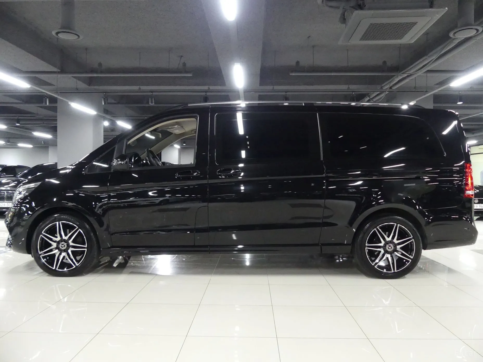 Mercedes Benz V-Class