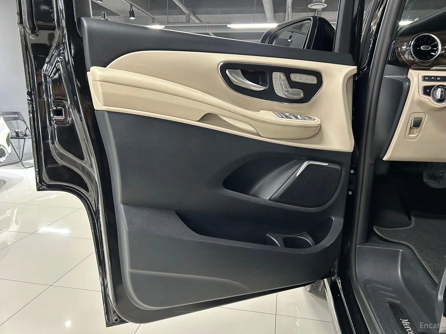 Mercedes Benz V-Class превью 4