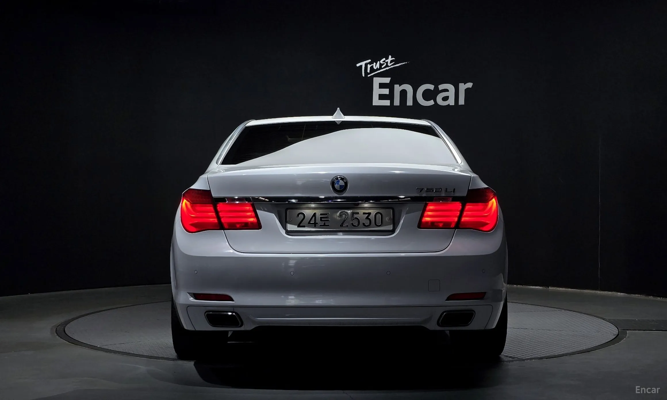 BMW 7 Series (F01) превью 3