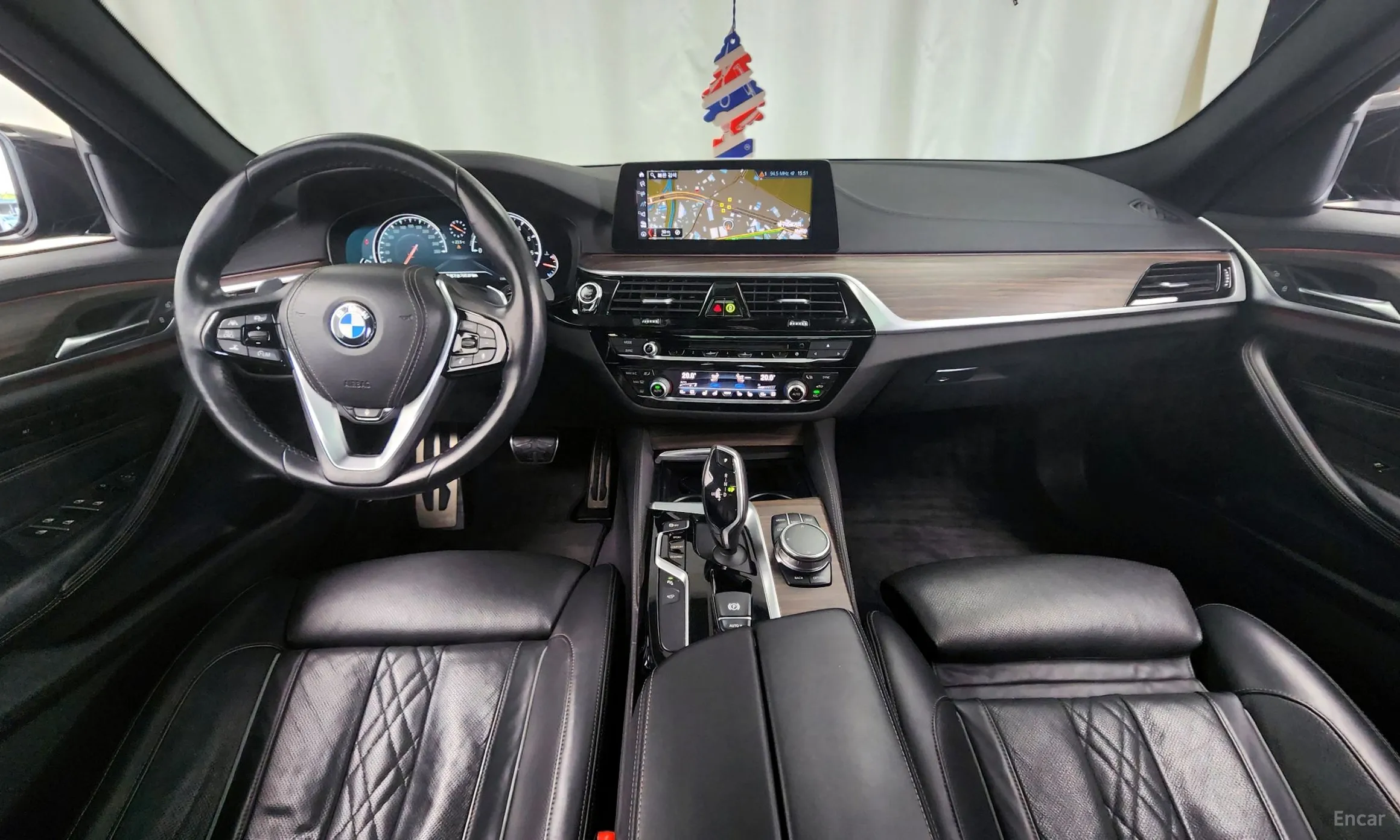 BMW 5 Series (G30) превью 4