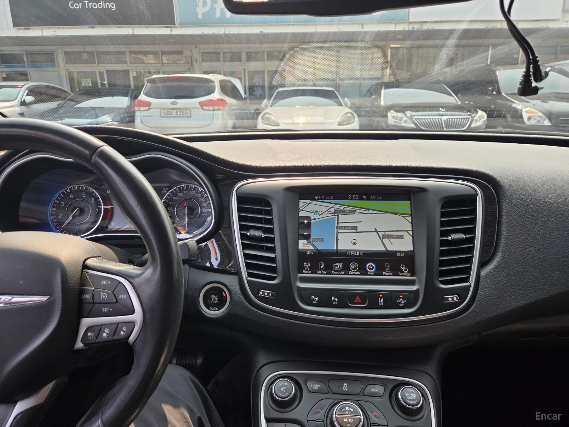 Chrysler 200 Second generation превью 13